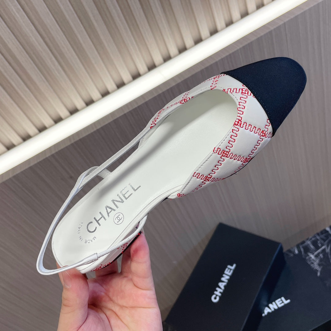 CC 26s Ballerinas Slingbacks CC Logo White Black Canvas Leather 108838