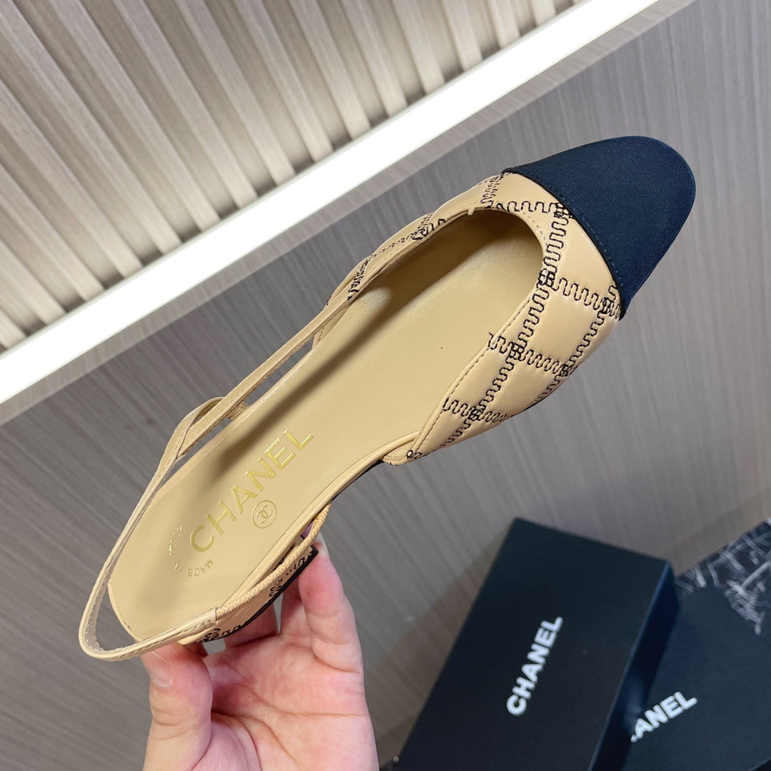 CC 26s Ballerinas Slingbacks CC Logo Beige Black Canvas Leather 108839