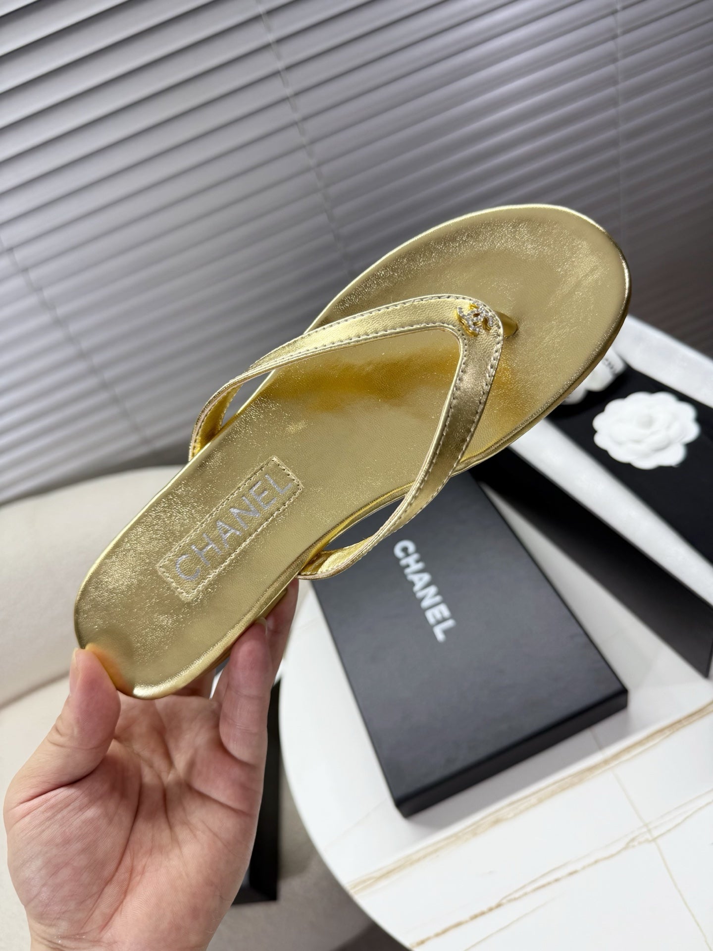 CC 25SS Thong Sandals Double C Rhinestone Gold Sheepskin 352432