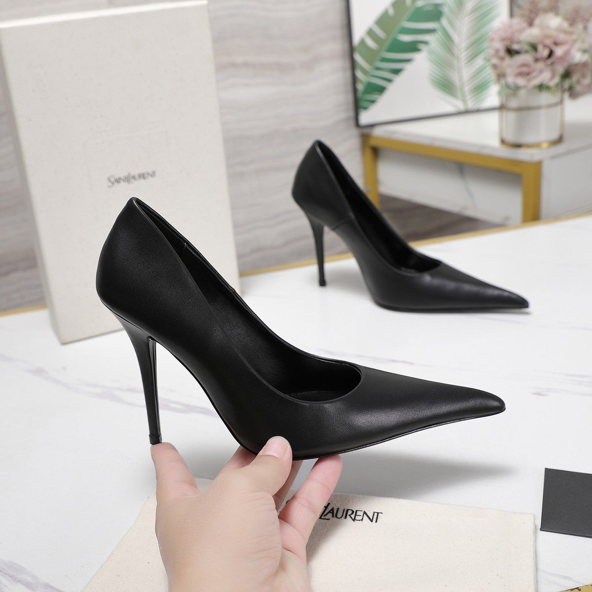 YSL 26s Zoe Pumps Black Black Leather 125853