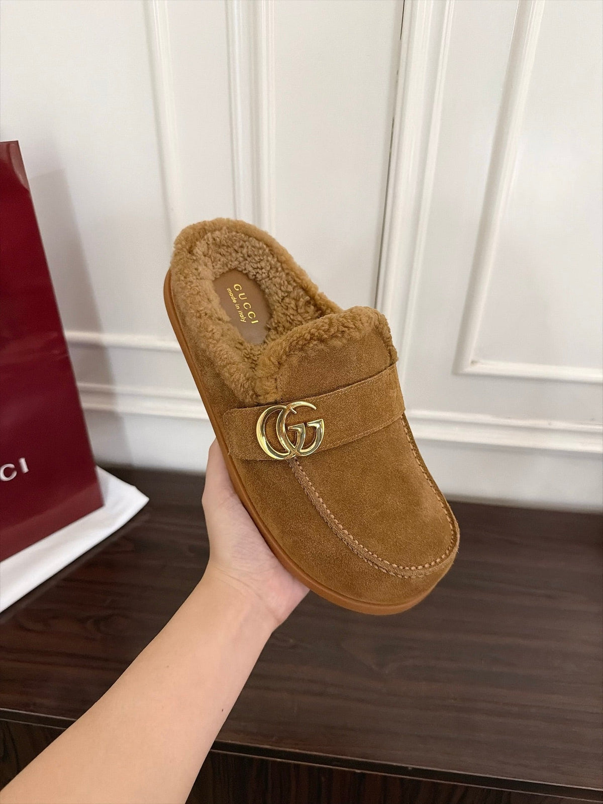 GG 26s Shearling Slippers Beige Suede 154150