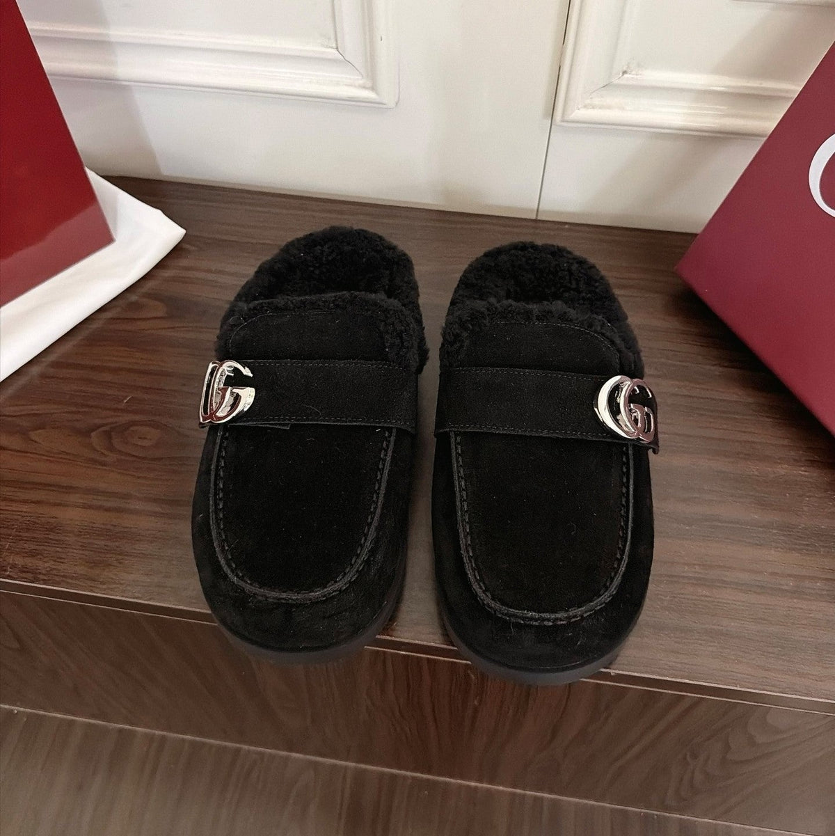 GG 26s Shearling Slippers Black Suede 154152
