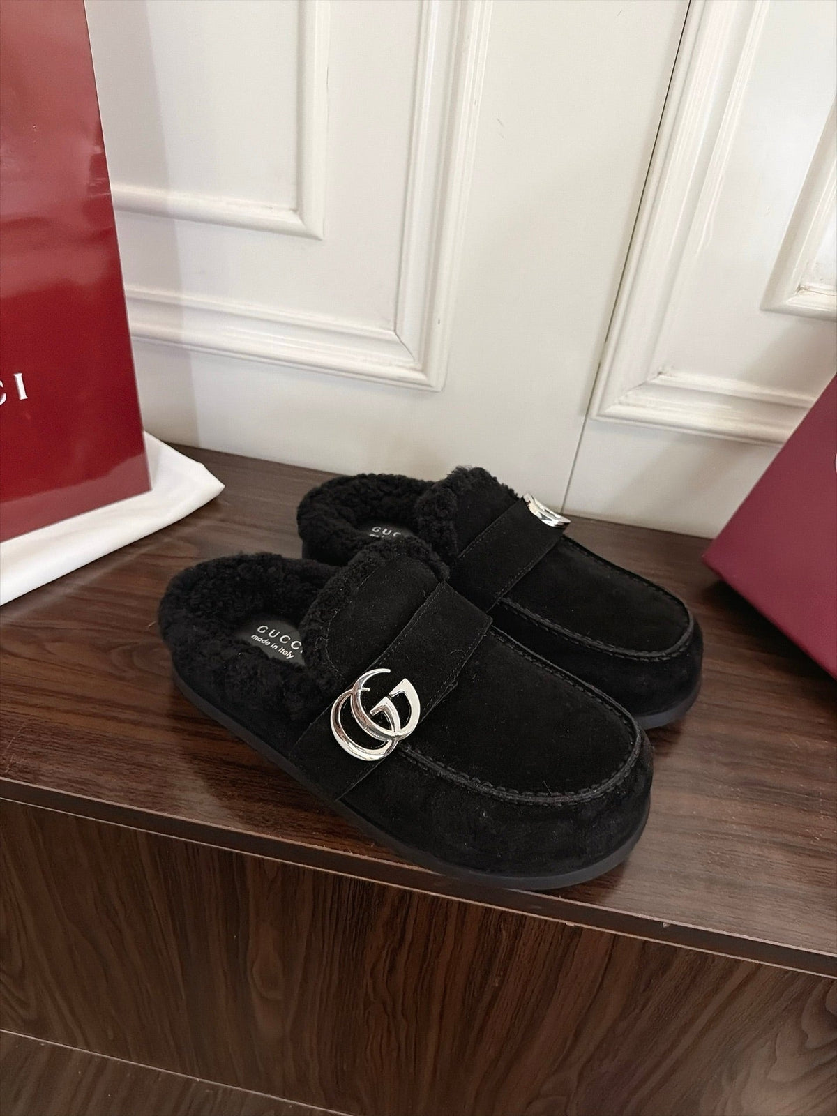 GG 26s Shearling Slippers Black Suede 154152