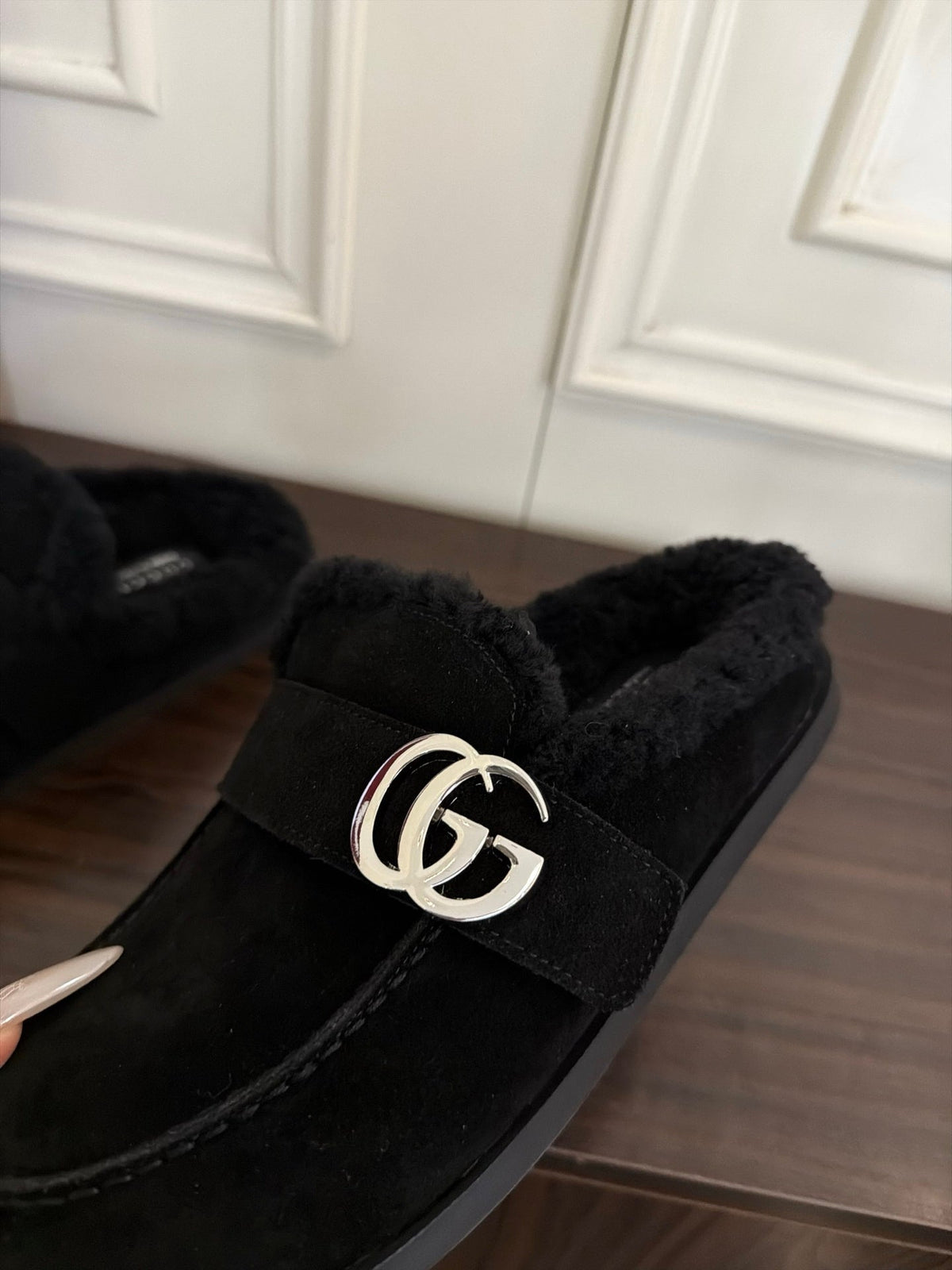 GG 26s Shearling Slippers Black Suede 154152