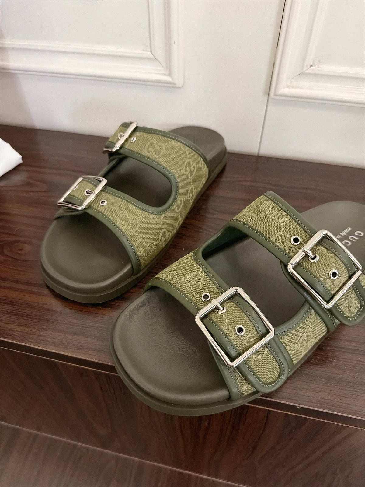 GG 26s Double Buckle Sandals Light Green Canvas 154155
