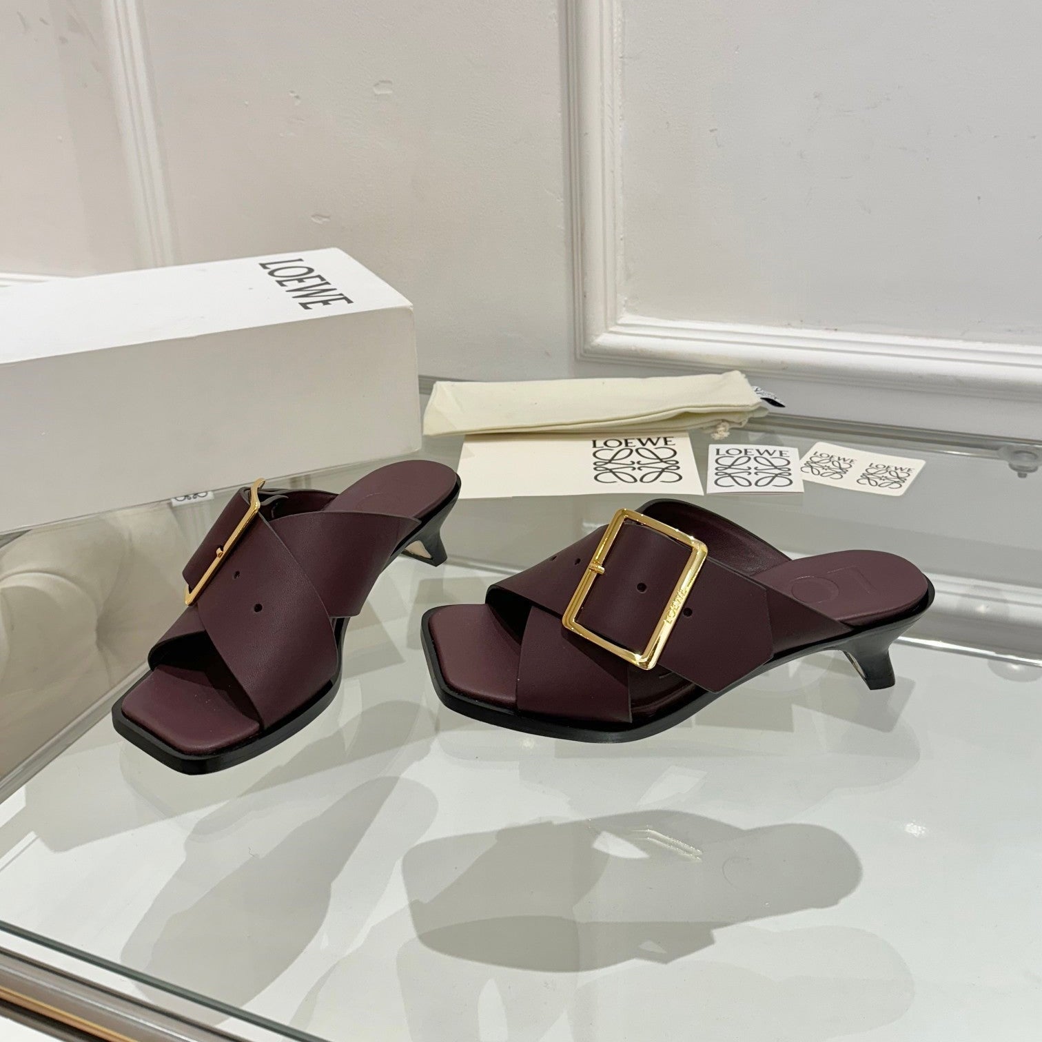 Loewe Petal Buckle Sandals Burgundy Leather 881322