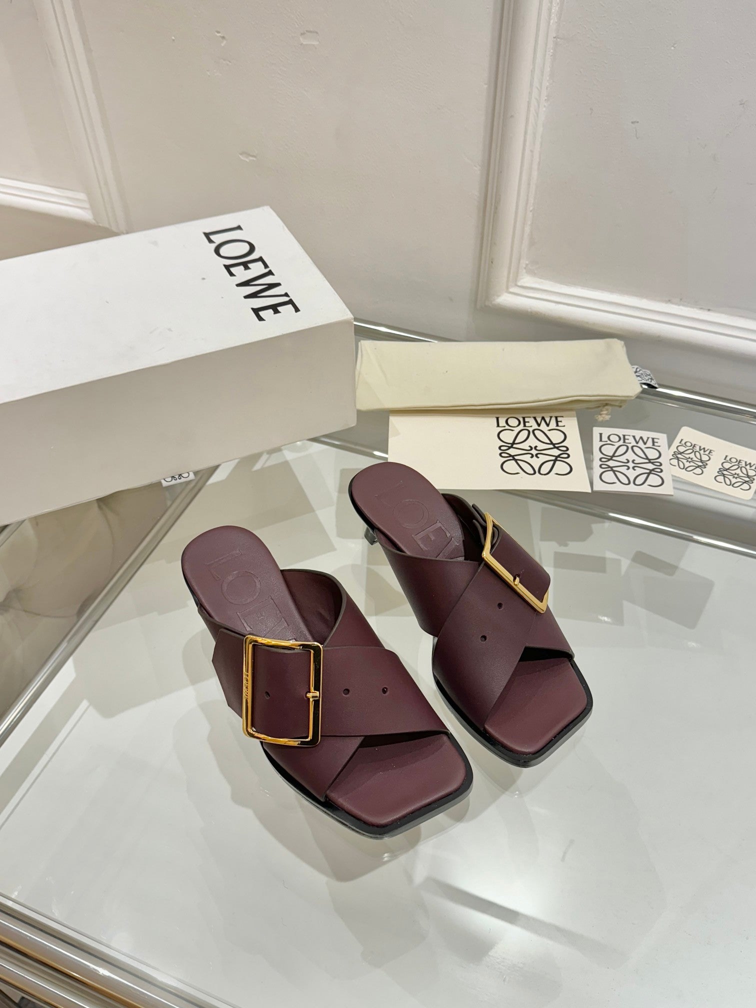 Loewe Petal Buckle Sandals Burgundy Leather 881322