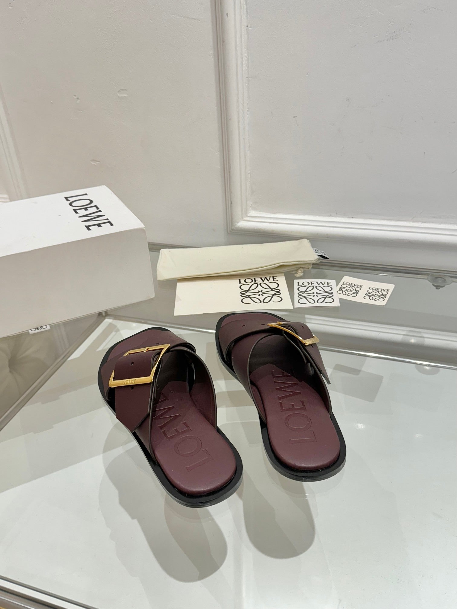 Loewe Petal Buckle Slide Burgundy Leather 881318