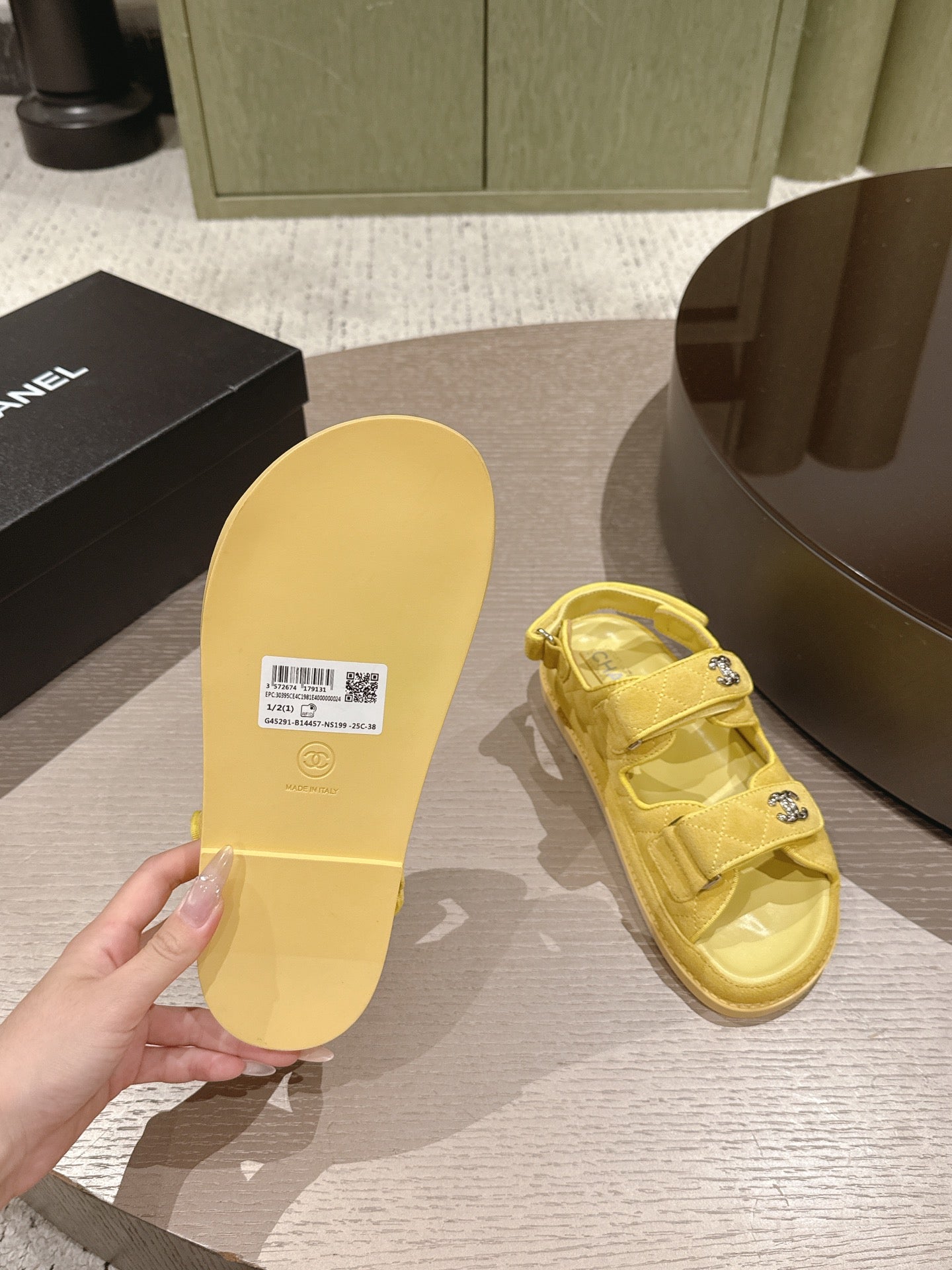 CC 26s Dad Sandal Light Yellow Suede 762930