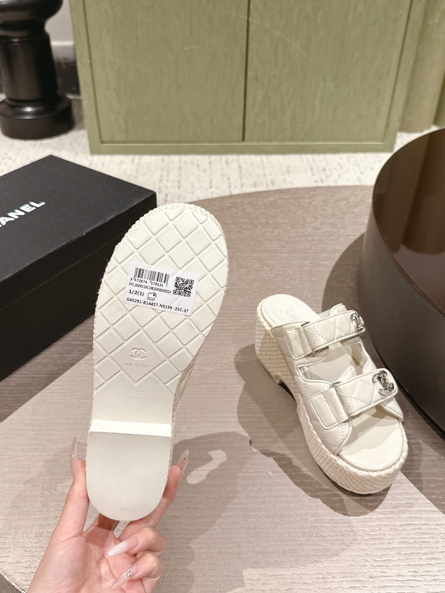 CC 26s Dad Platform Sandal Mule White Sheepskin 762876