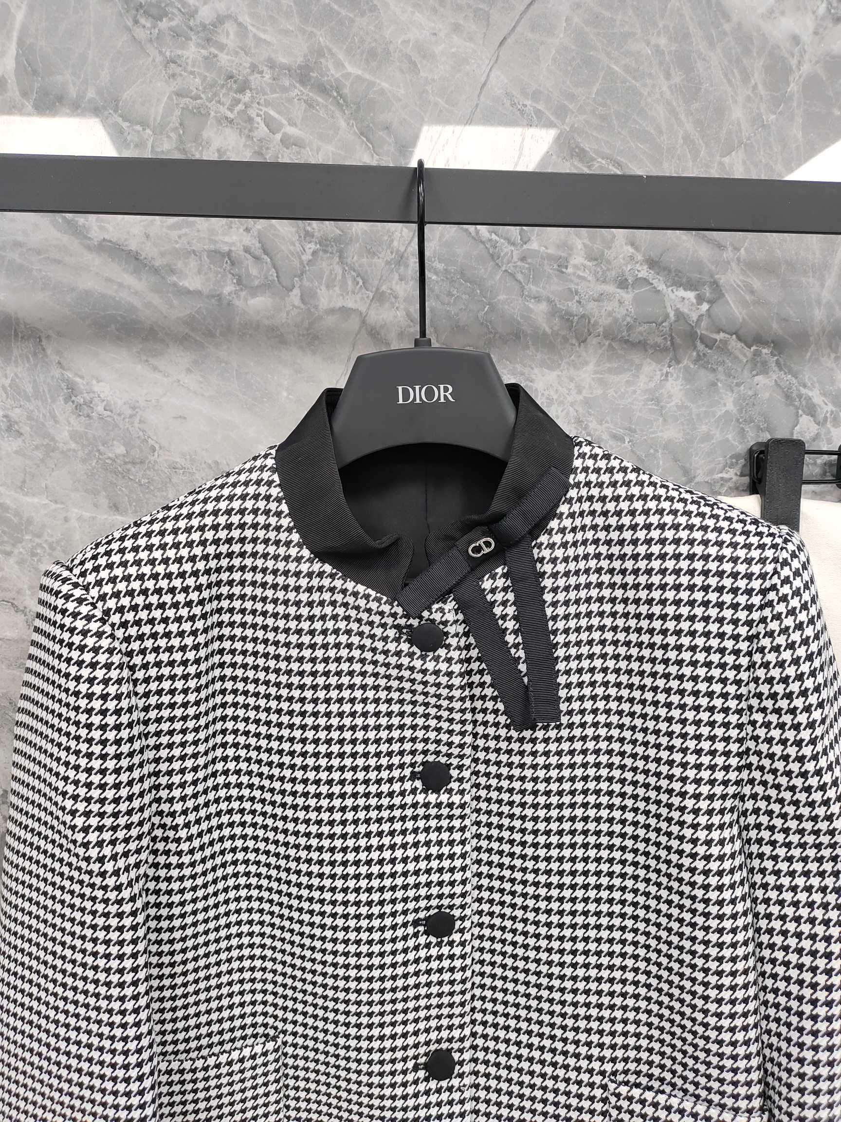 CD 26s Jacke im Cropped-Stil Black White Wool 363523