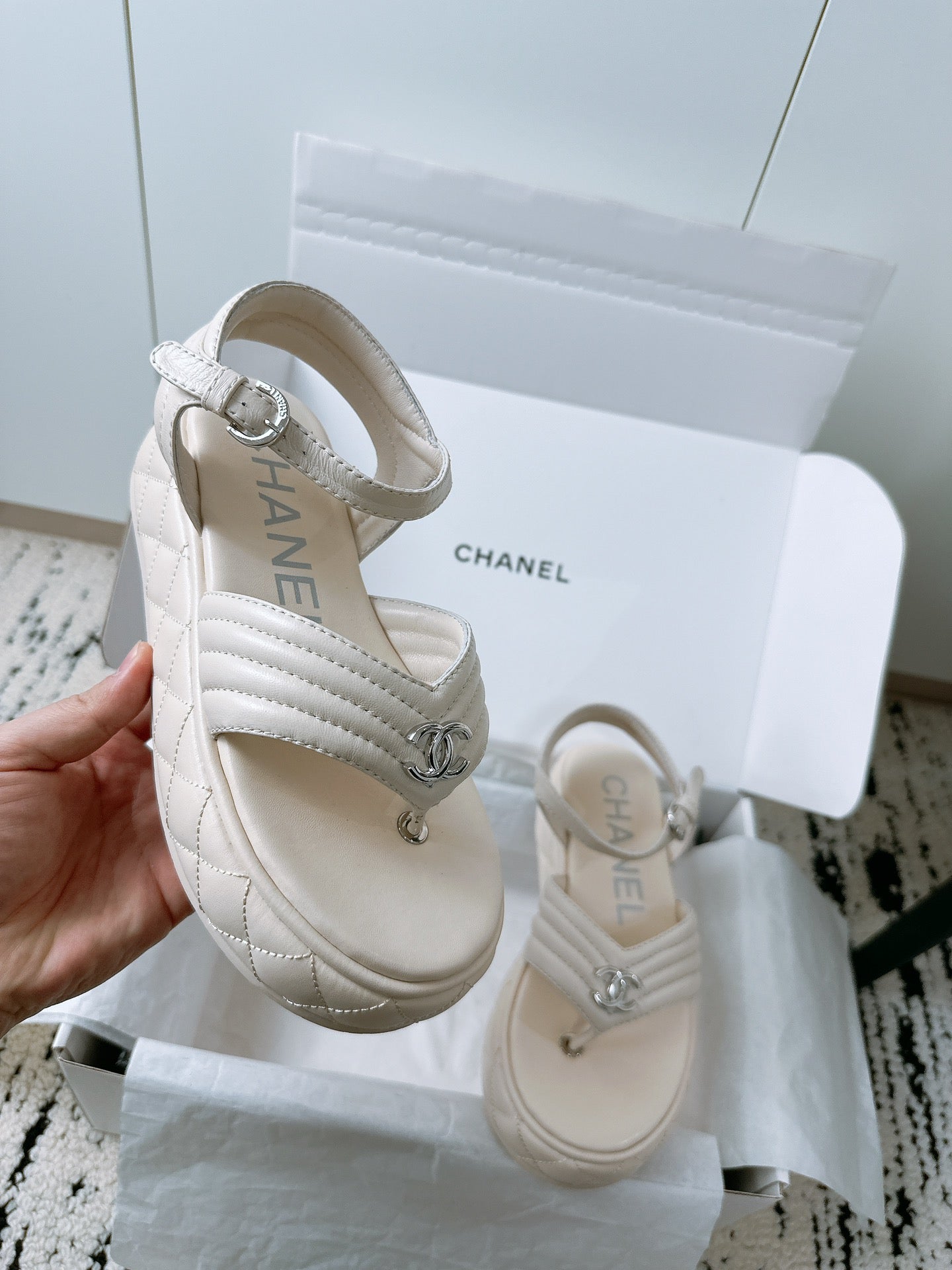 CC Sandals In White Lambskin 144530