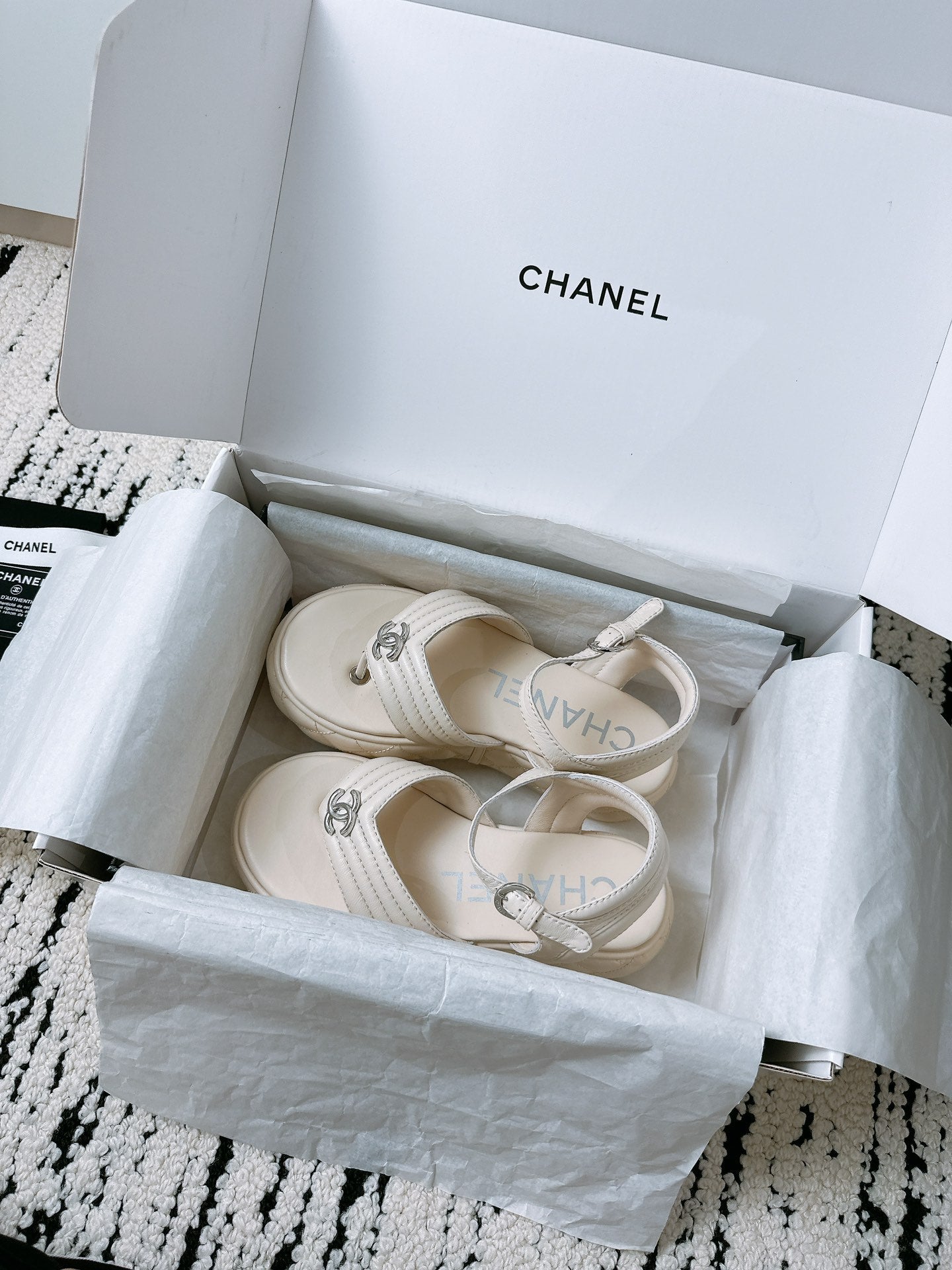 CC Sandals In White Lambskin 144530
