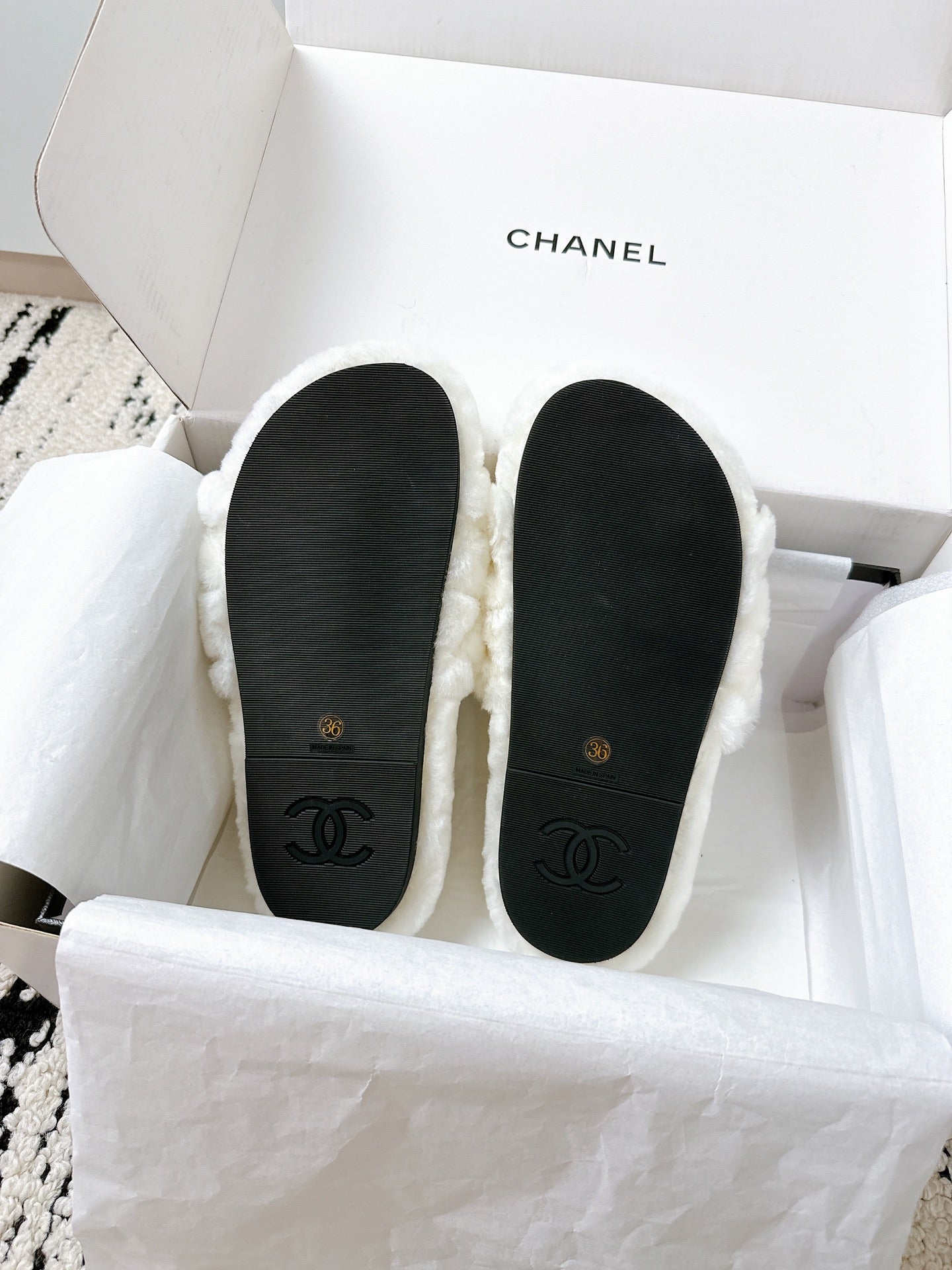 CC 25s Slippers 50mm White Wool 433607