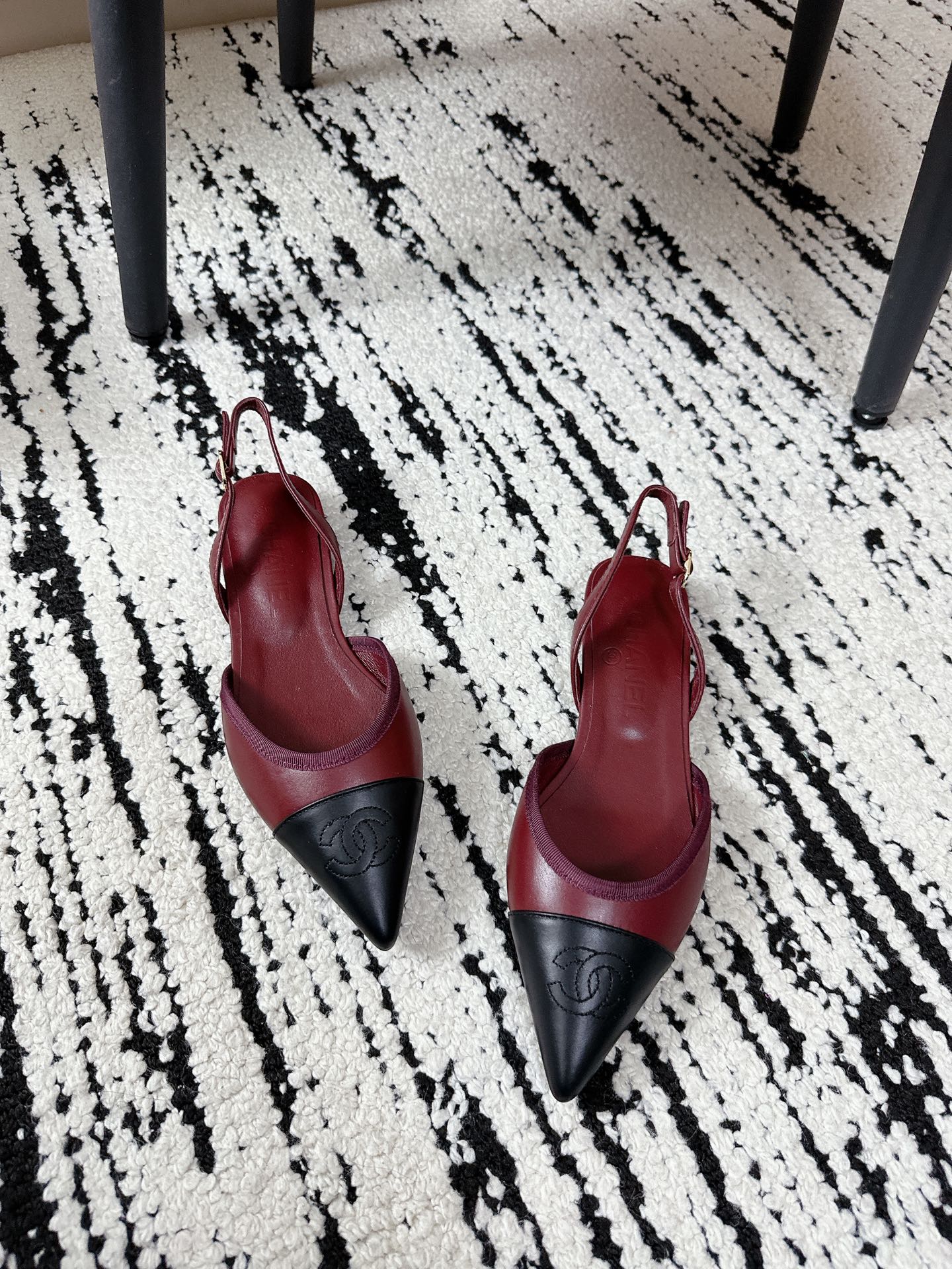 CC Slingback Pointed Burgundy Black Leather 628308