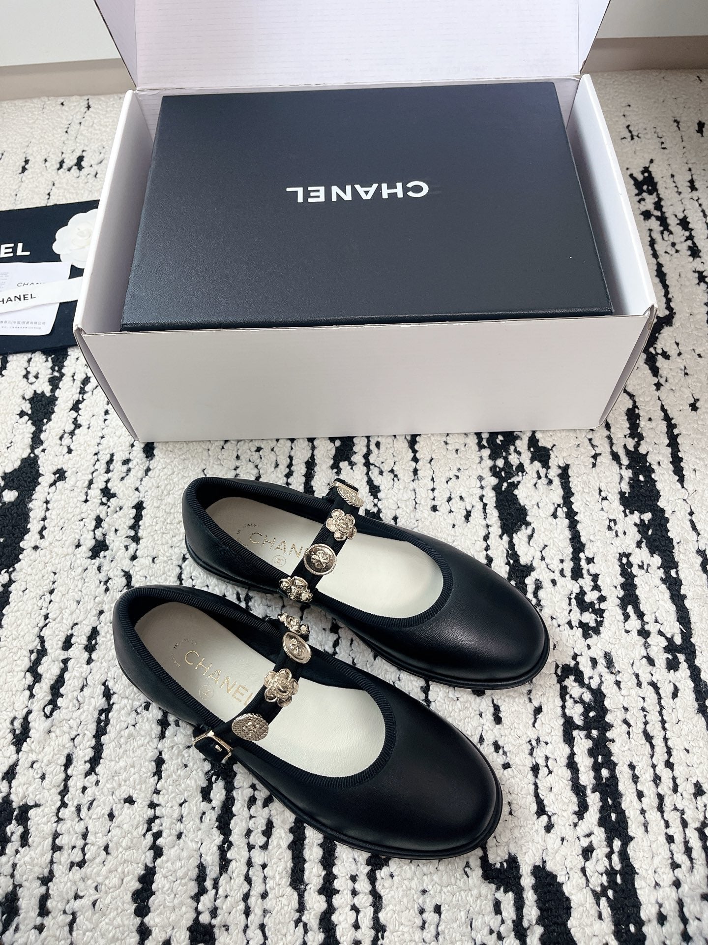 CC 26A Mary Jane Strap Black Sheepskin 900764
