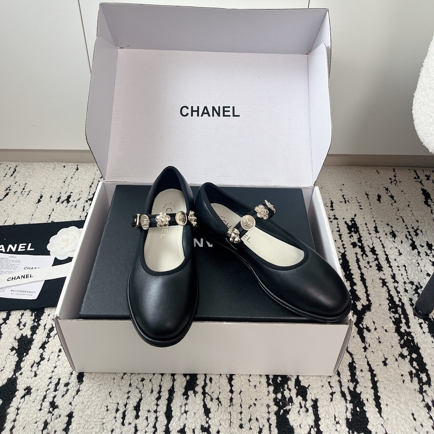 CC 26A Mary Jane Strap Black Sheepskin 900764