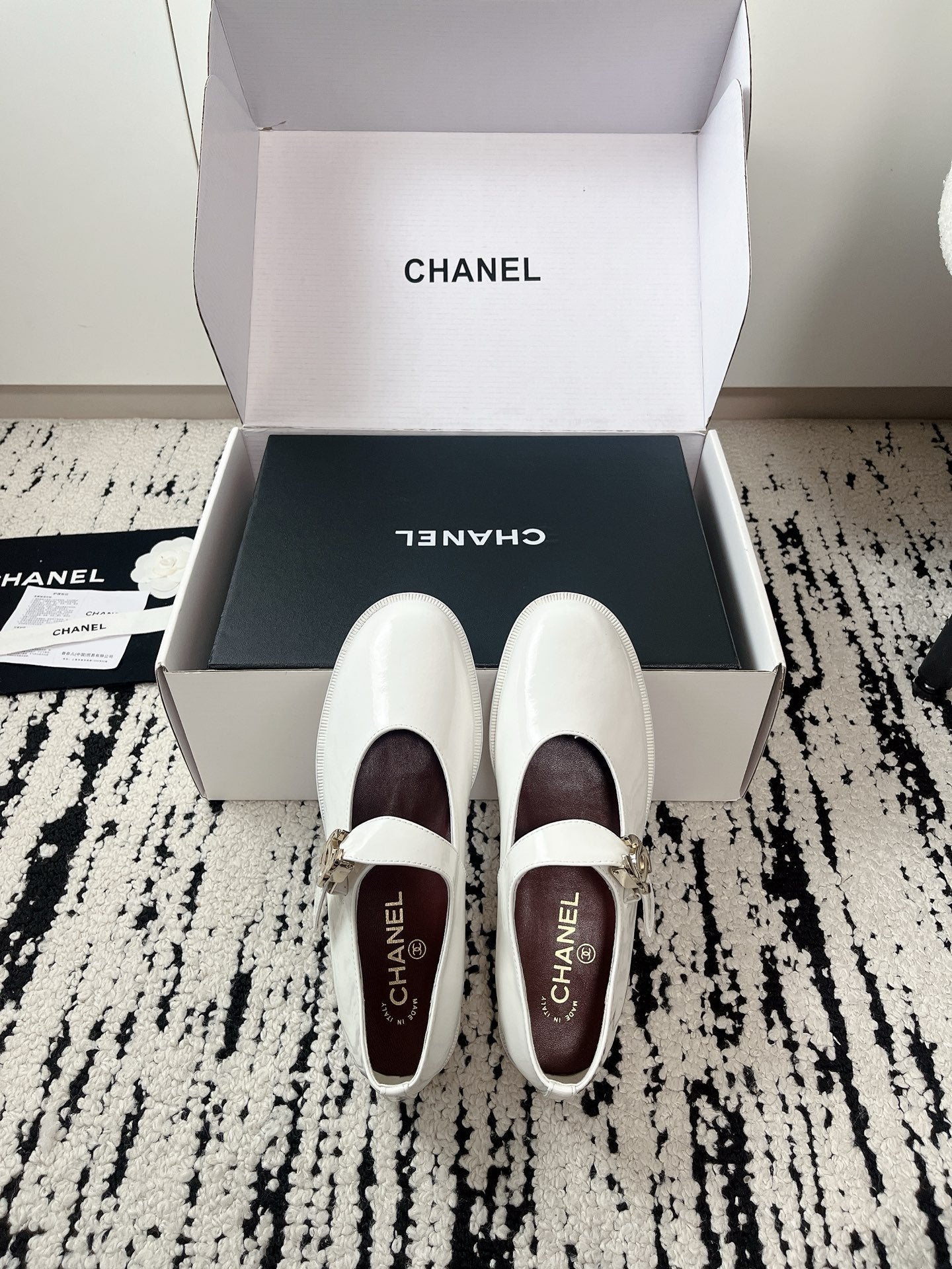 CC 26A Mary Jane Strap White Glossy Leather 900768