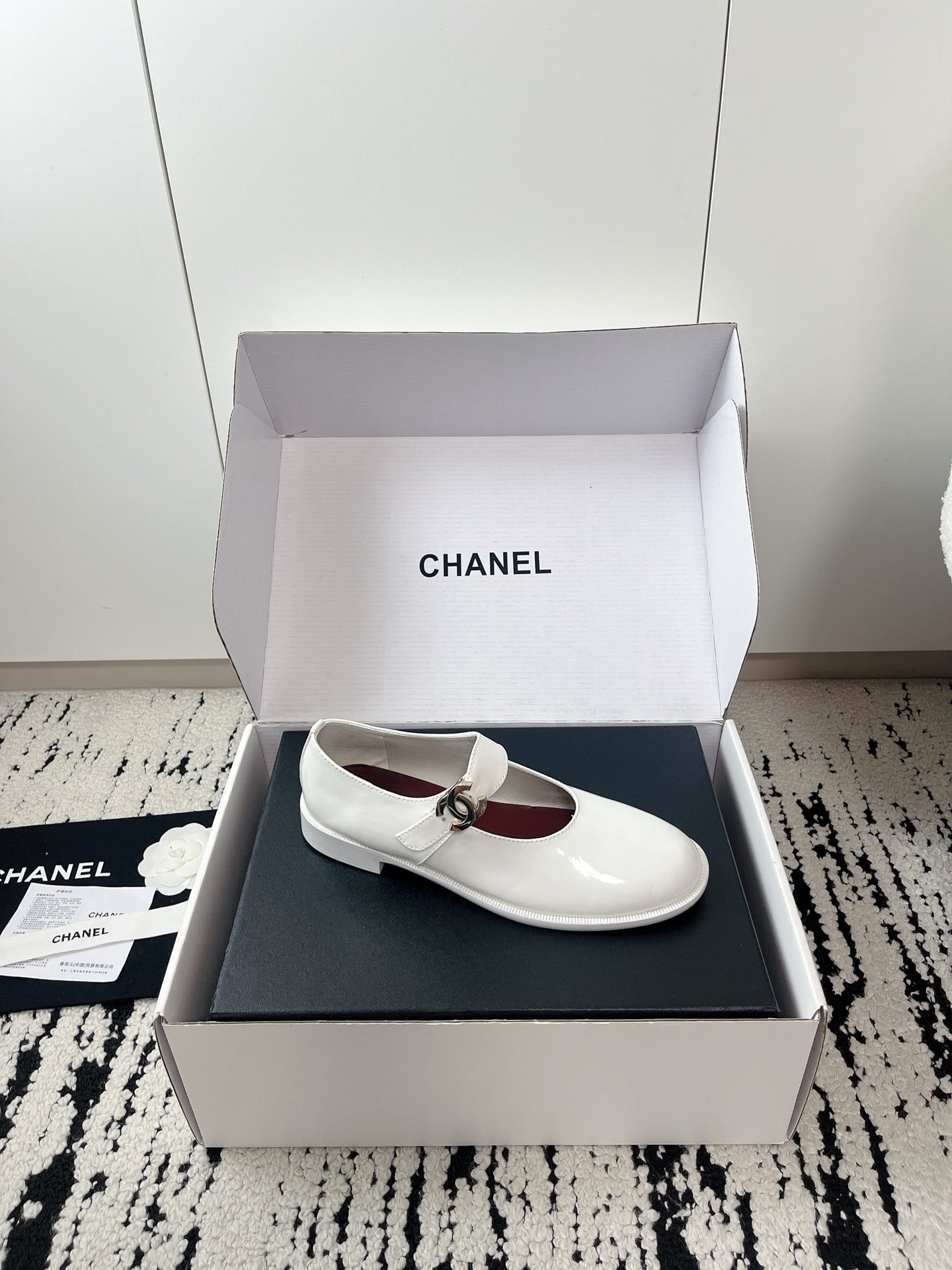 CC 26A Mary Jane Strap White Glossy Leather 900768