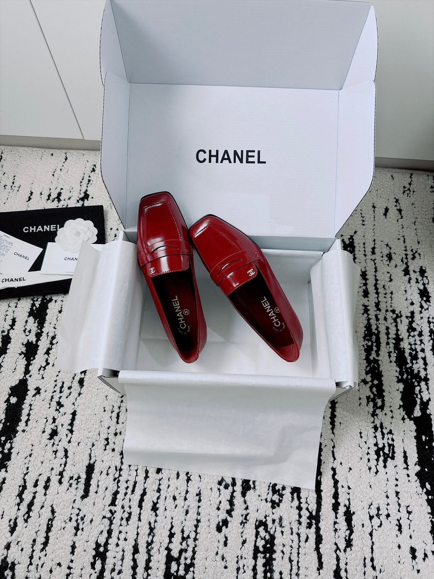 CC AW26 Mocassins Falt Red Shiny Leather 942471