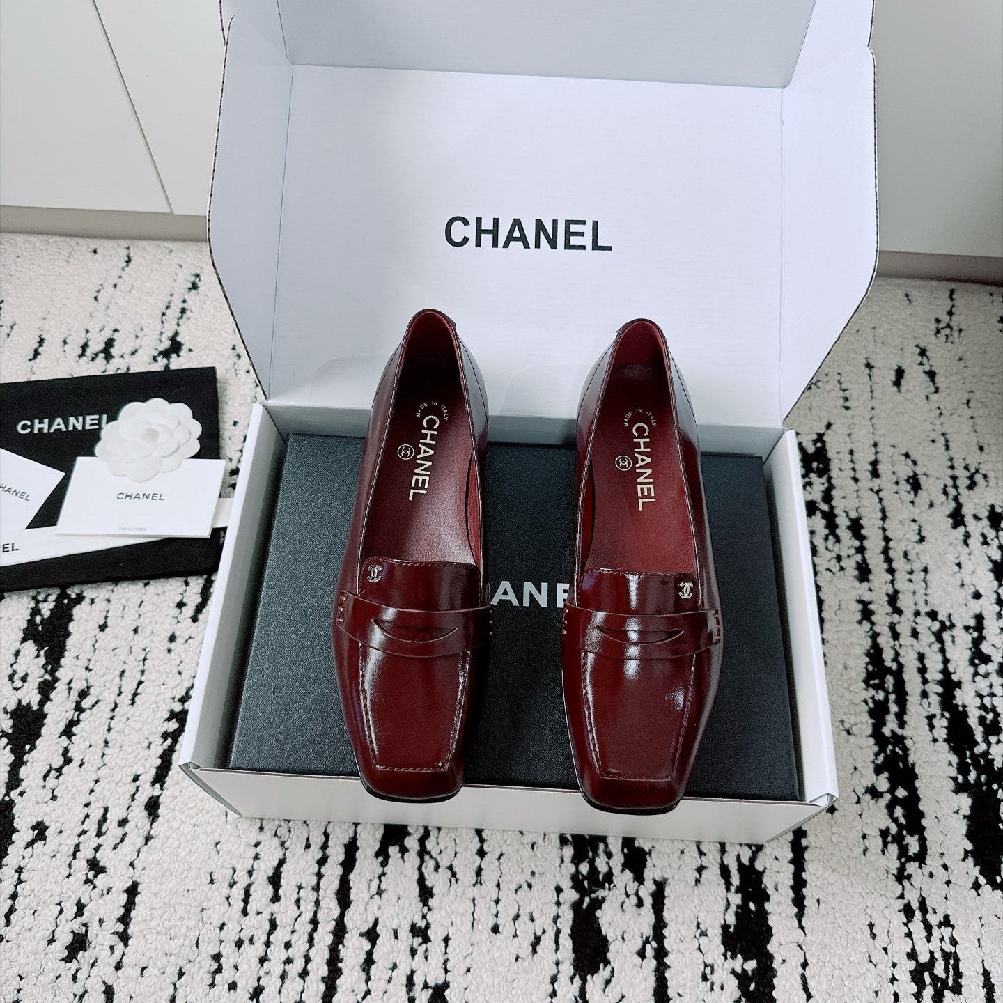 CC AW26 Mocassins Falt Bordeaux Shiny Leather 942739