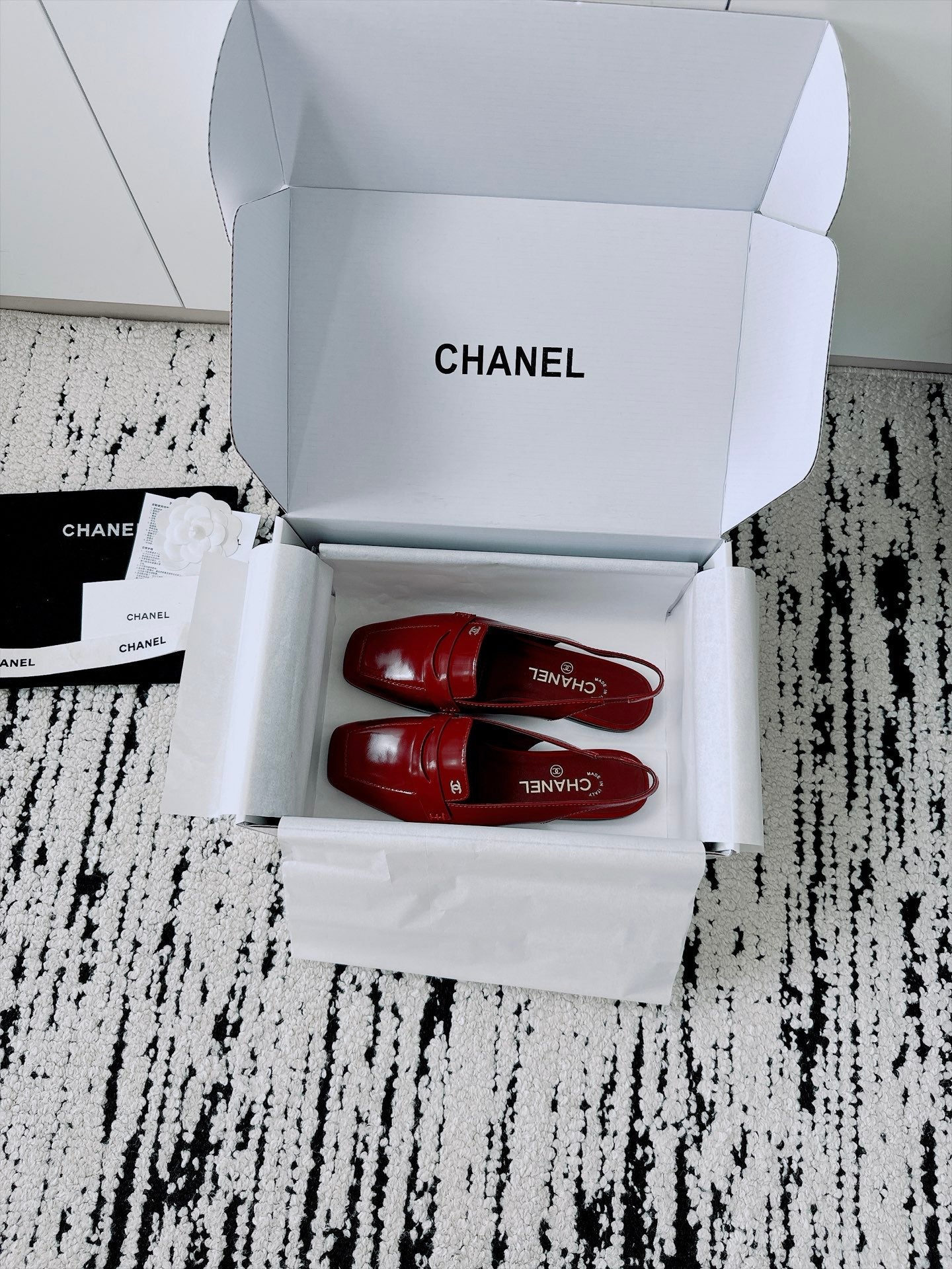 CC AW26 Mocassins Slingback Loafers Burgundy Shiny Leather 942468