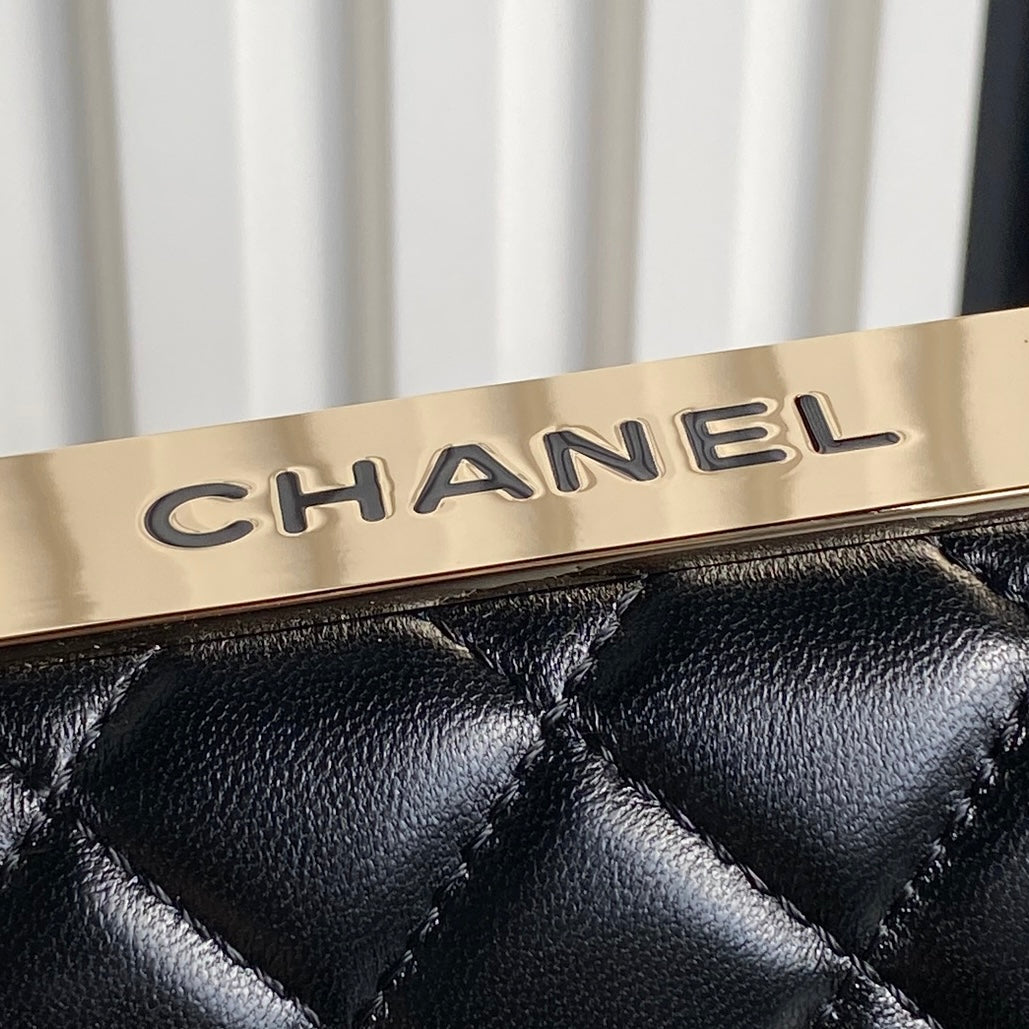 CC 24B Trendy Bag 18.5cm Black Lambskin Gold Hardware