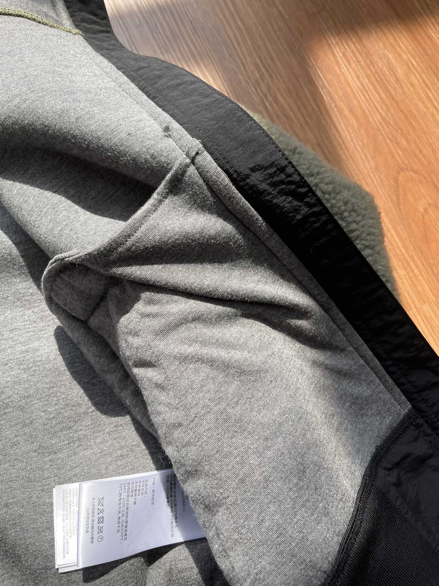C. Goose Hoodie Moss Green Lambswool 0011
