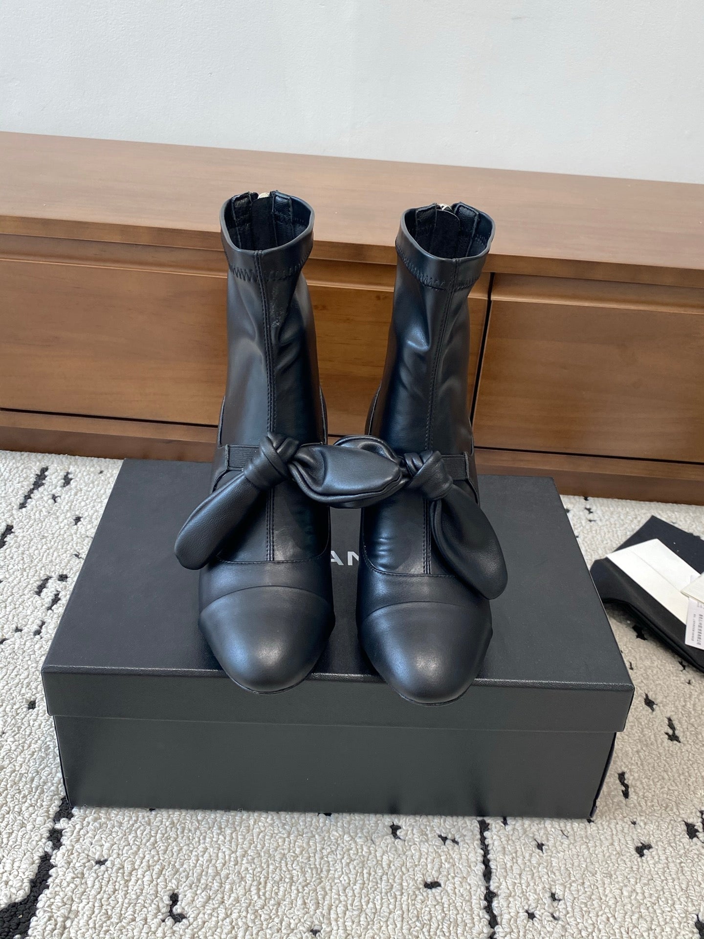 CC Big Ribbon Middle Boots Heel 50mm Black Sheepskin 529280