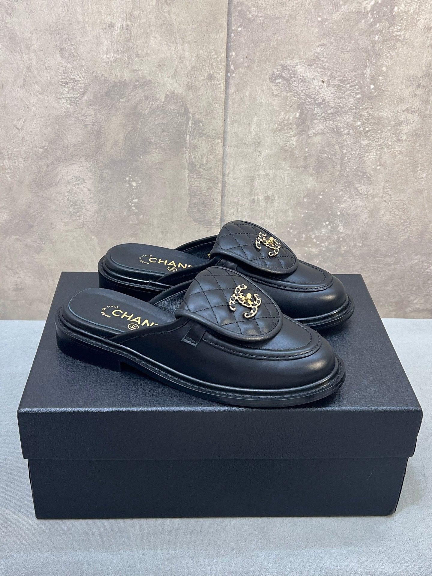 CC 26s Mule Loafers Black Calfskin With Quilted Flap