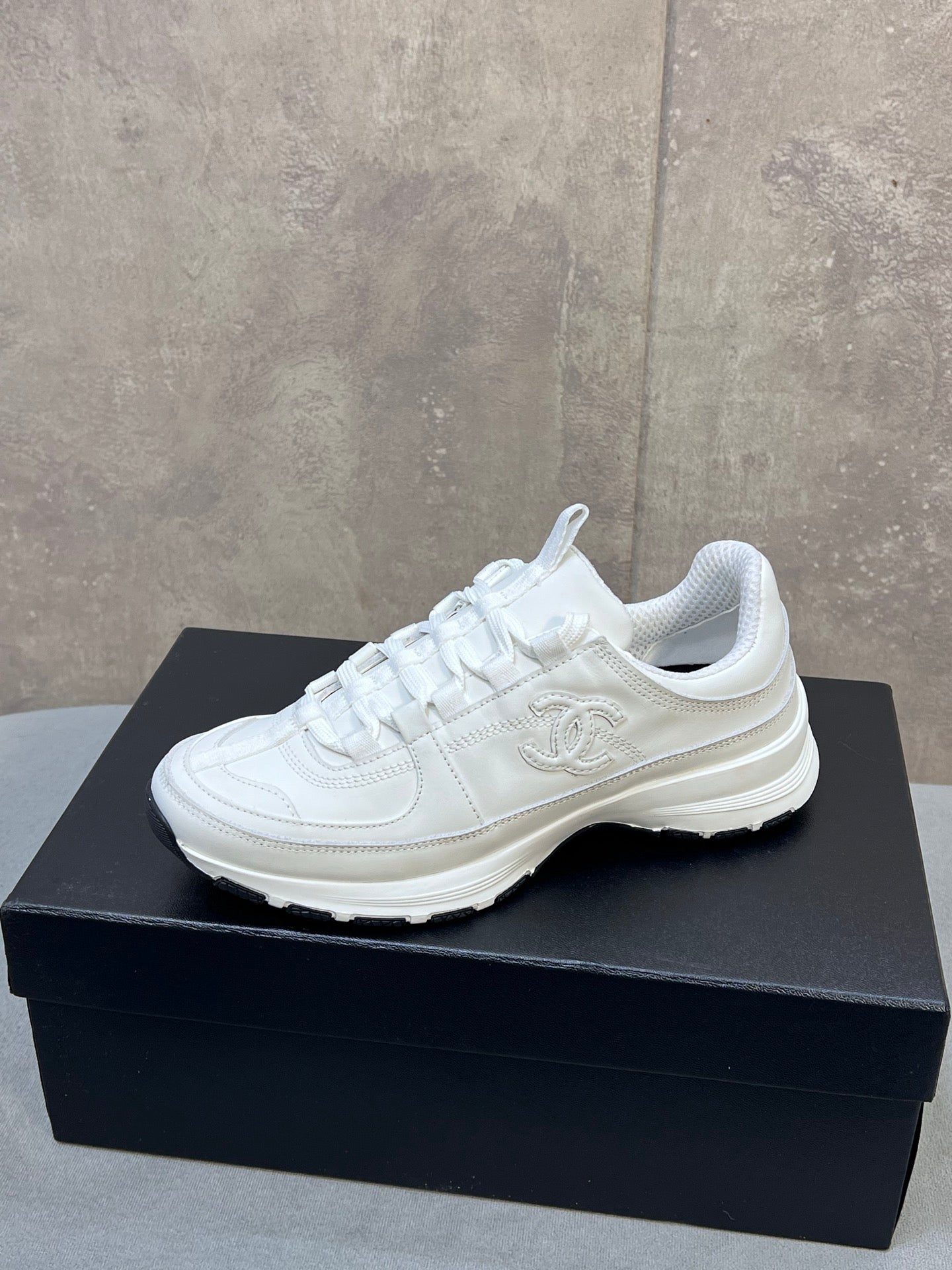 CC 26s Runner CC Logo Sneakers White Calfskin