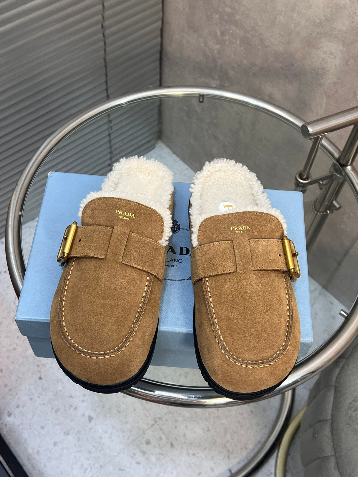 Prada 26s Mules Brown Suede Shearing 952902