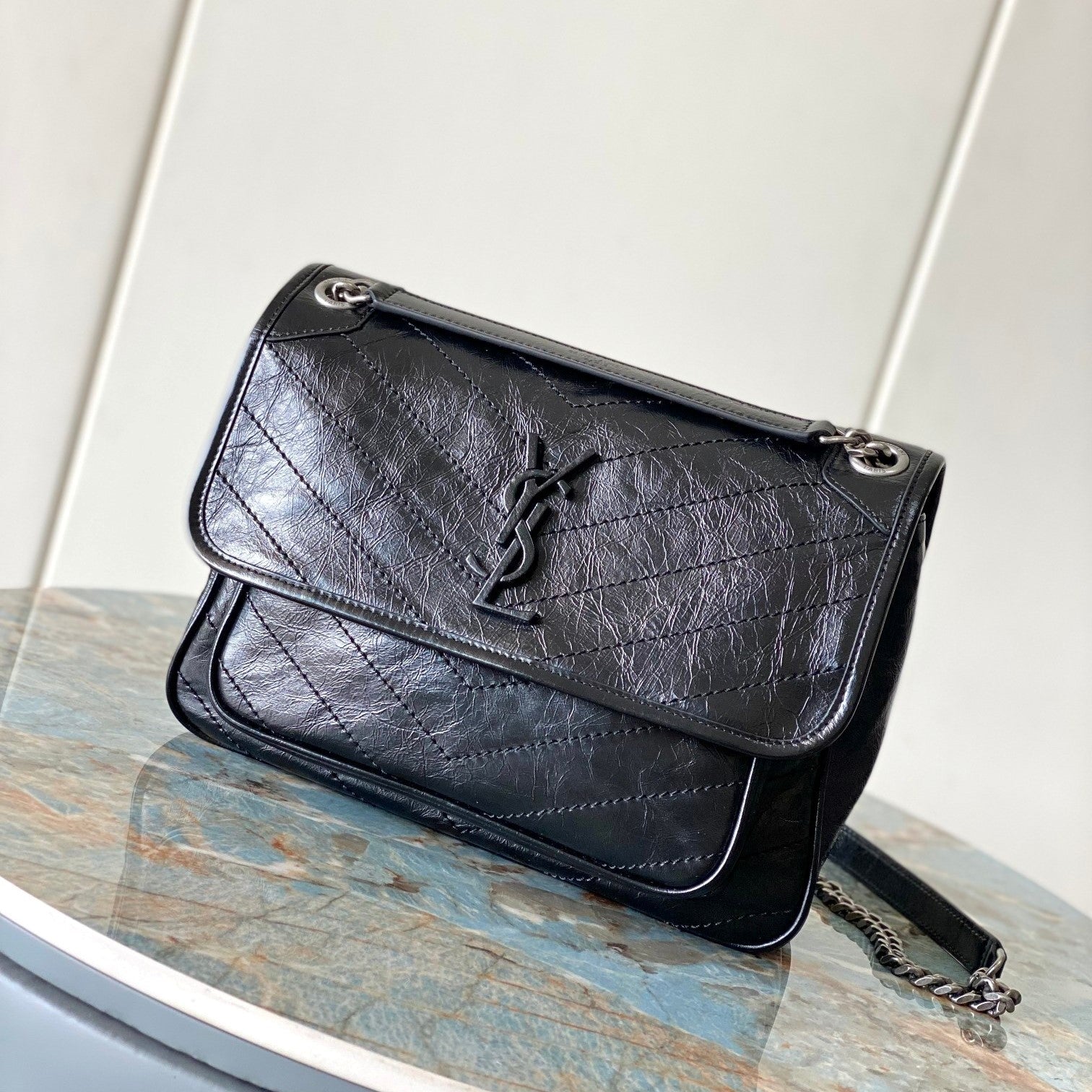 Niki Baby Shoulder Bag 28cm Full Black Glossy Leather 286052