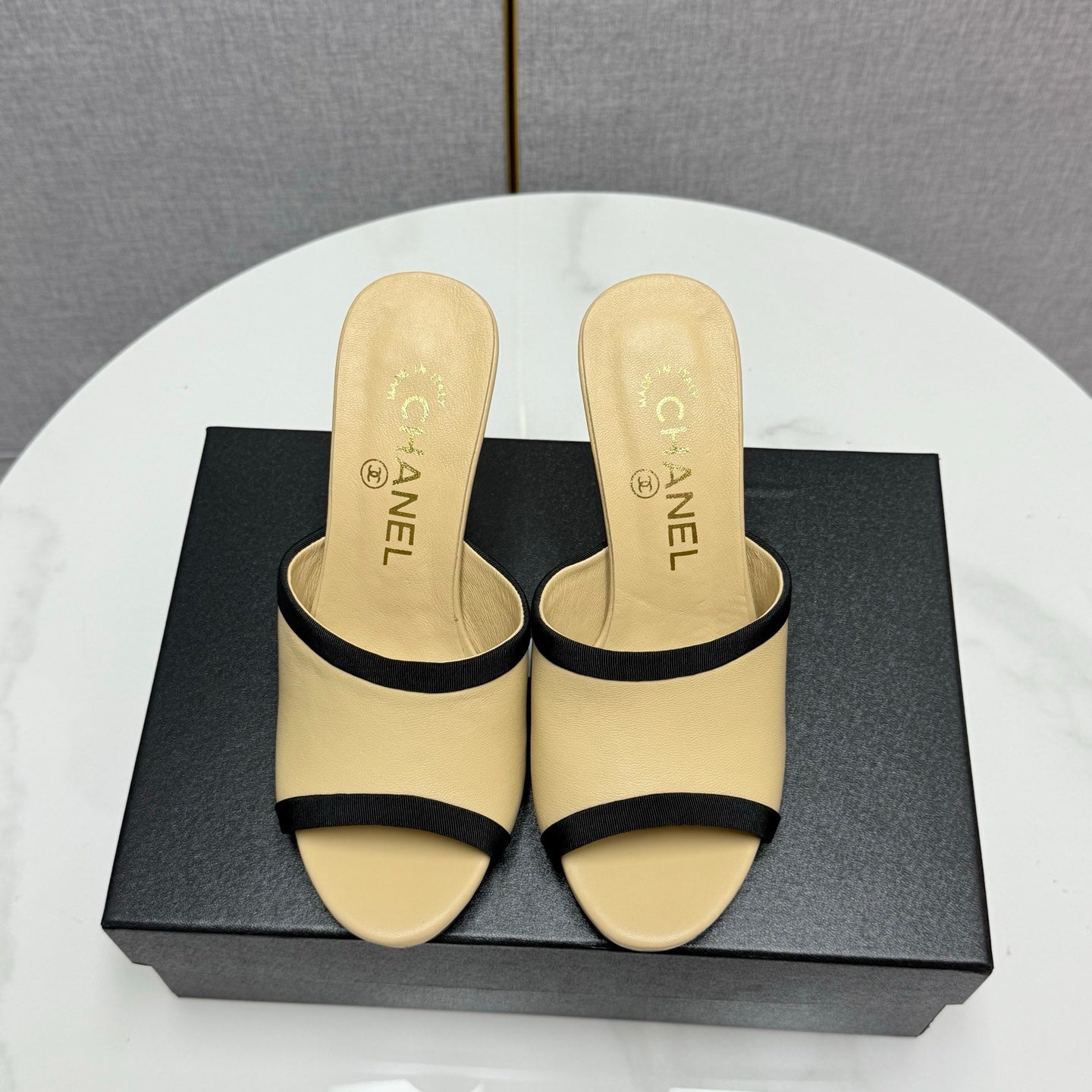 CC 25 High Heel Slippers 85mn Beige Black Sheepskin 368791