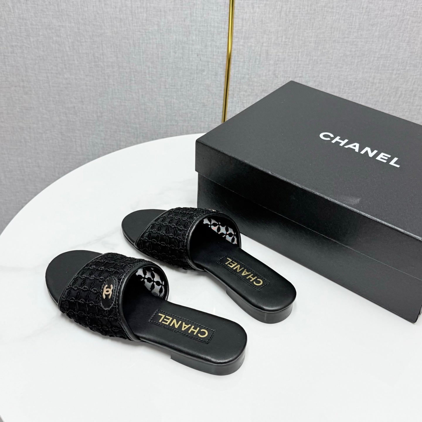 CC 25 Flat Mule Sandals Black Mesh And Sheepskin 368806