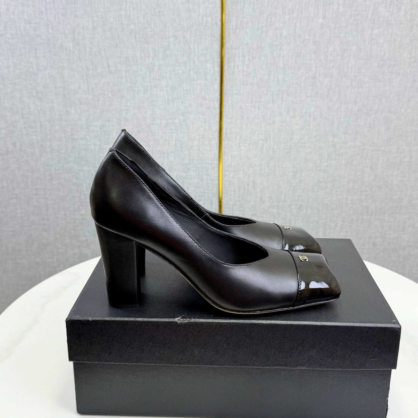 CC Square Toe Slingback Black Sheepskin Patent Leather 541131