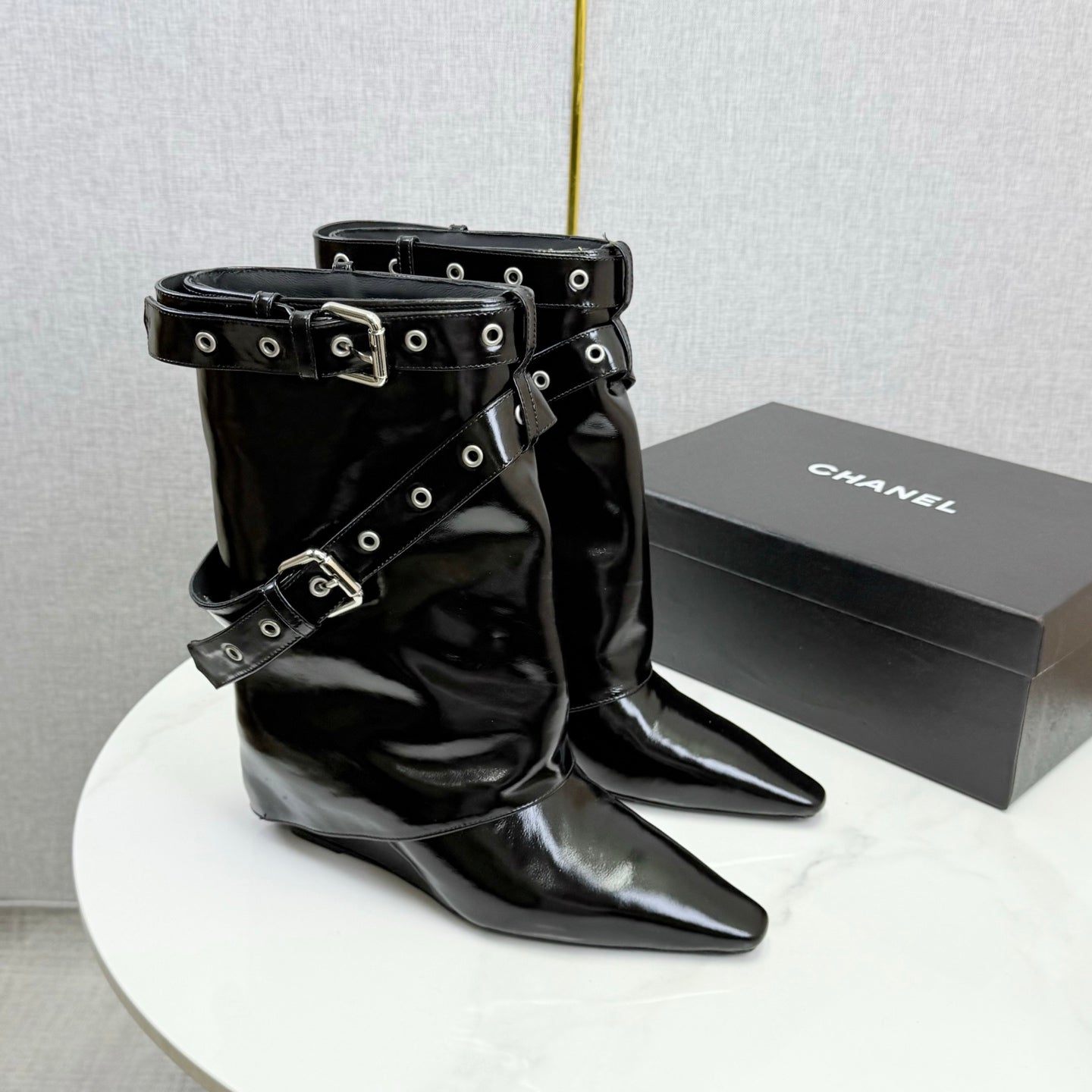 CC 26s Knight Martin Boots Black Sheepskin 620410