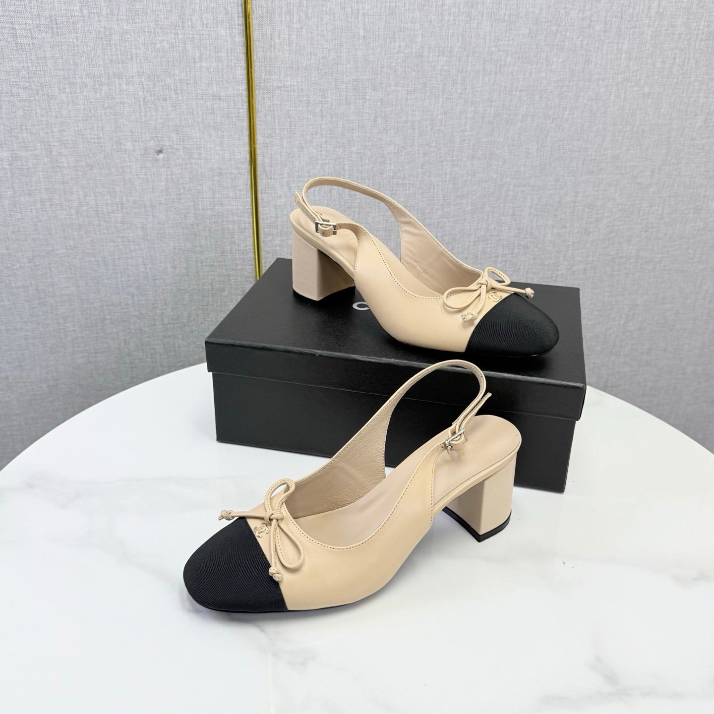 CC 26s Slingback Heels 45 Mm In Beige Lambskin And Fabric
