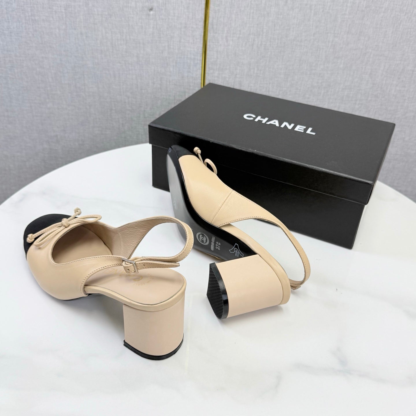 CC 26s Slingback Heels 45 Mm In Beige Lambskin And Fabric