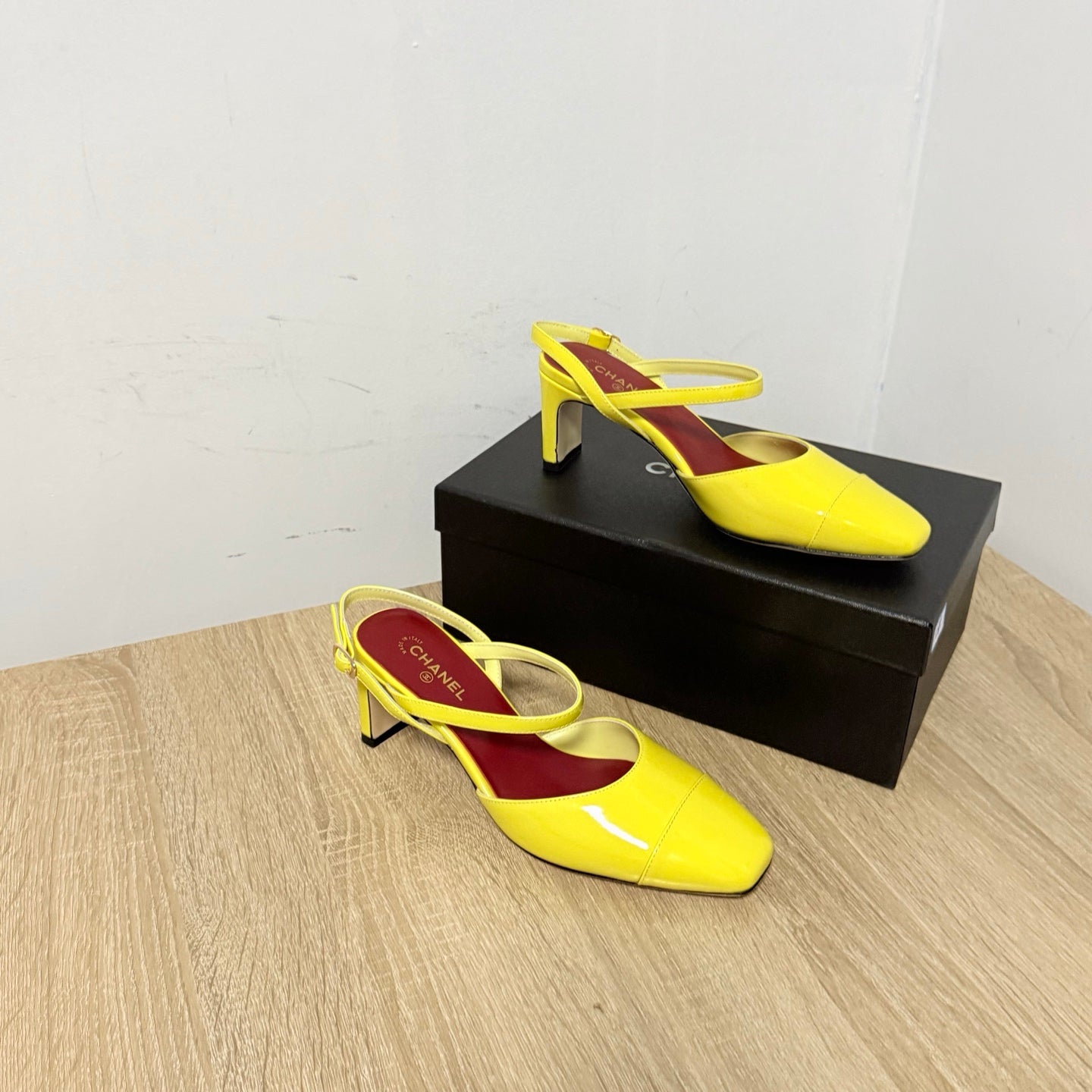 CC Métiers d’art 2026 Slingbacks 6.5cm Yellow Patent Calfskin 865638