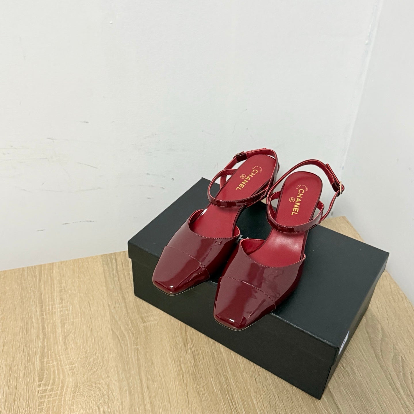 CC Métiers d’art 2026 Slingbacks 6.5cm Burgundy Patent Calfskin 865641