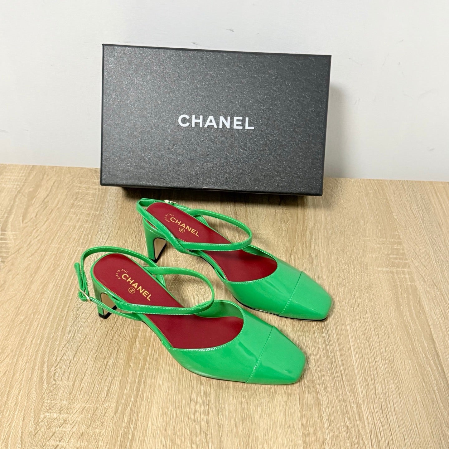 CC Métiers d’art 2026 Slingbacks 6.5cm Green Patent Calfskin 865643