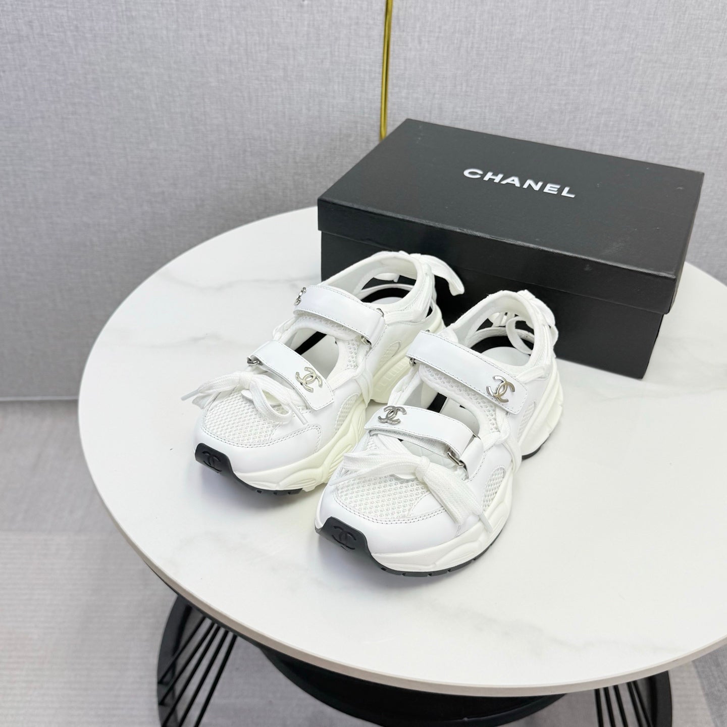 CC 26s Casual Sneakers White Leather Mesh 865835