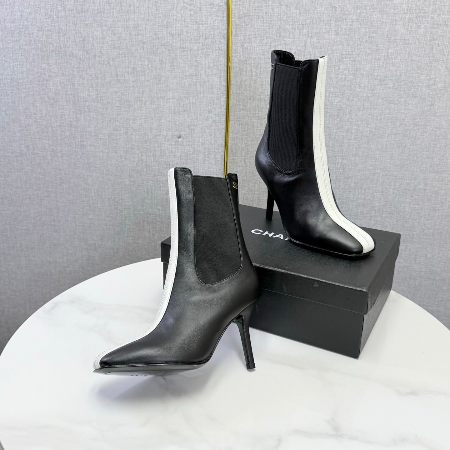 CC 26s Metiers d'Art Boot Black White Lambskin 904453