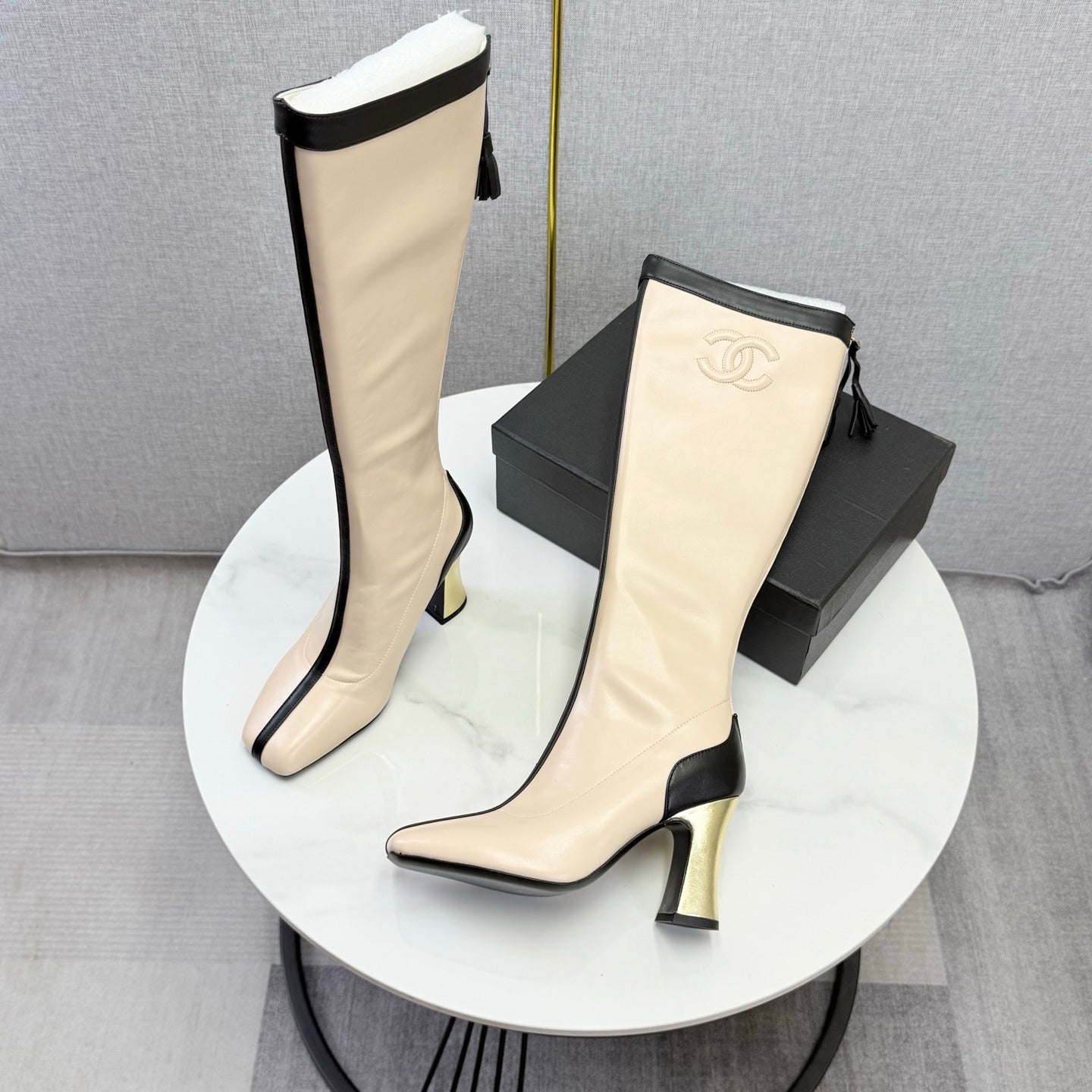 CC 26s Knee-High Boots Black Beige Sheepskin 904486