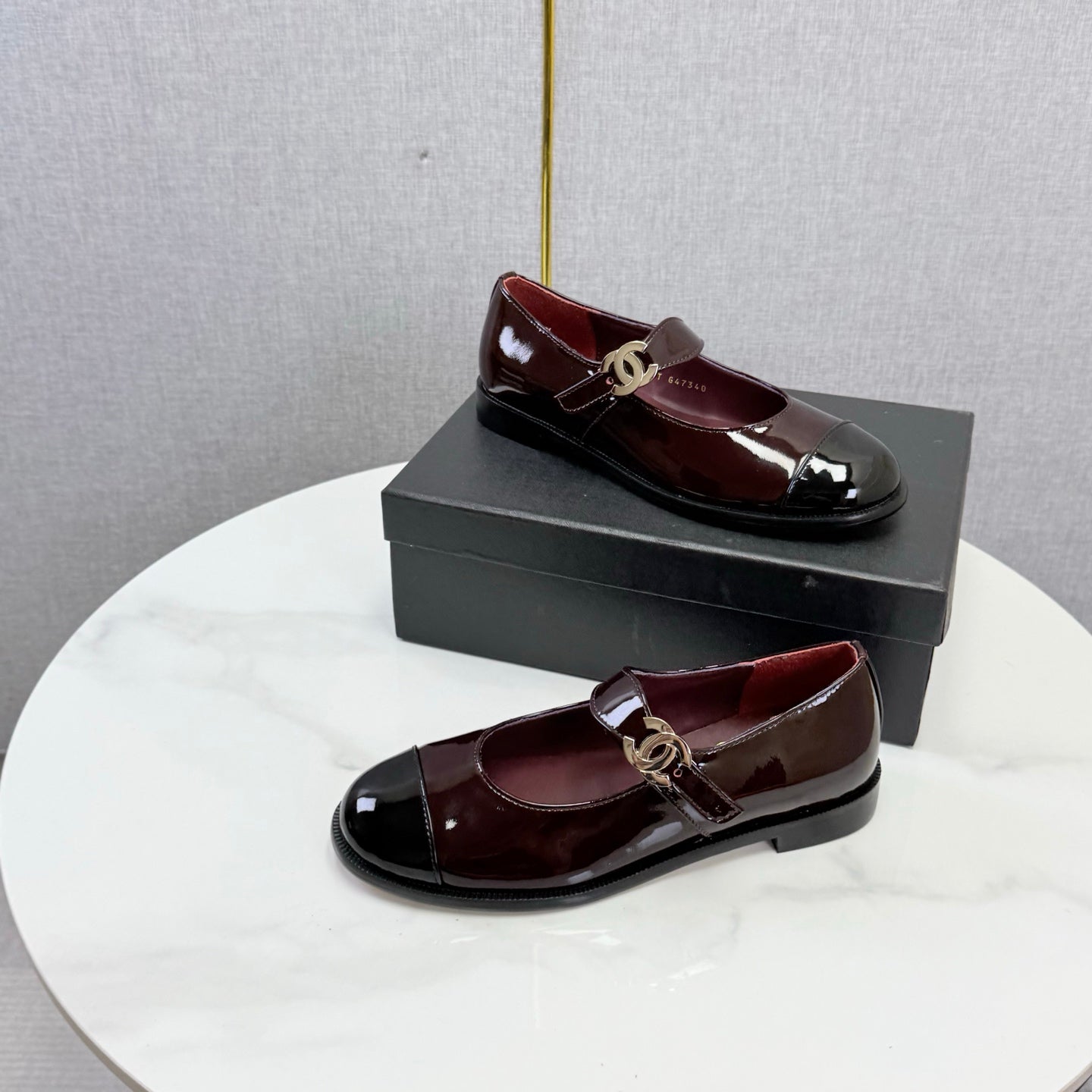 CC 26s Mary Jane Flats Black Burgundy Patent Leather 904490