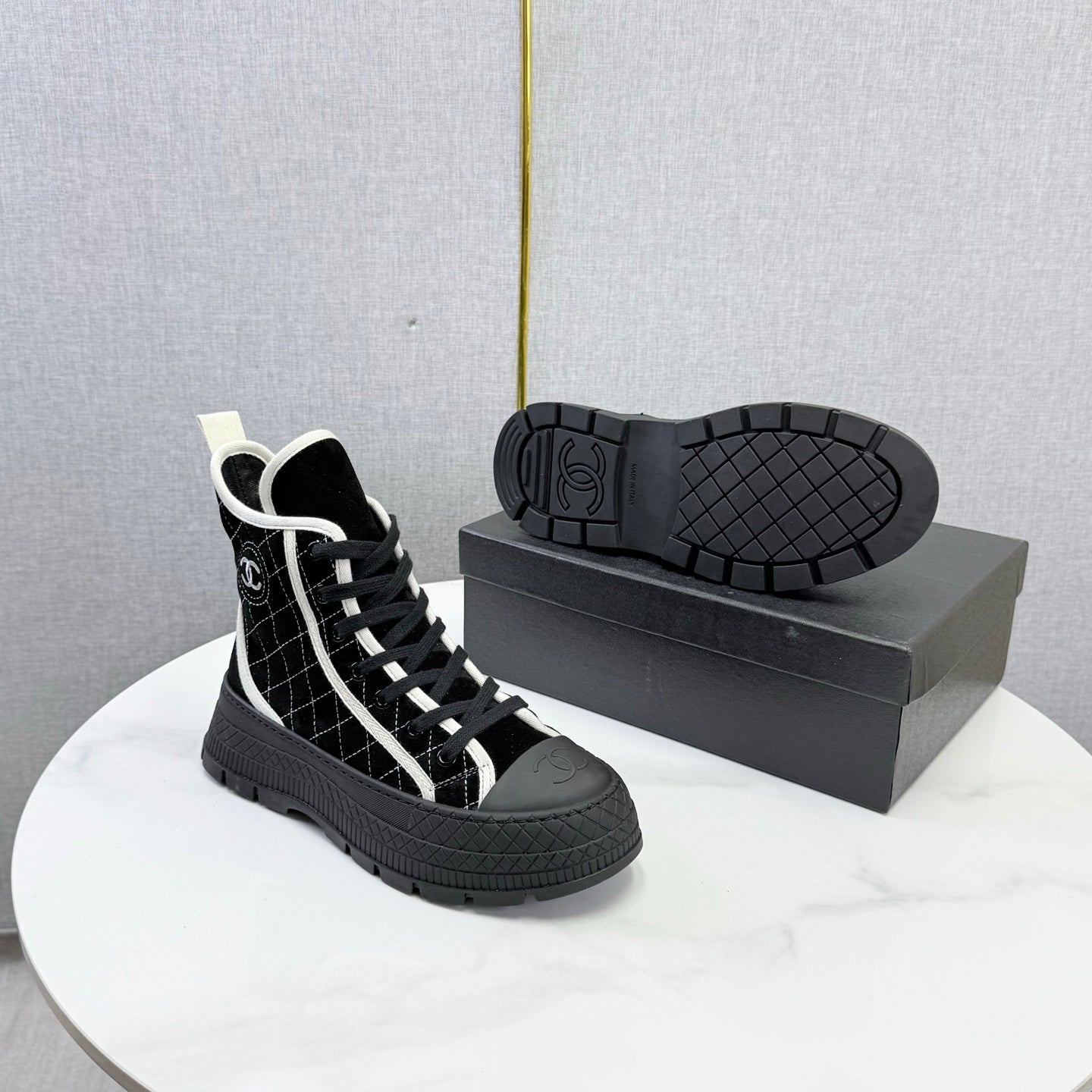 CC 26s High-Top Sneakers Black Suede 972649