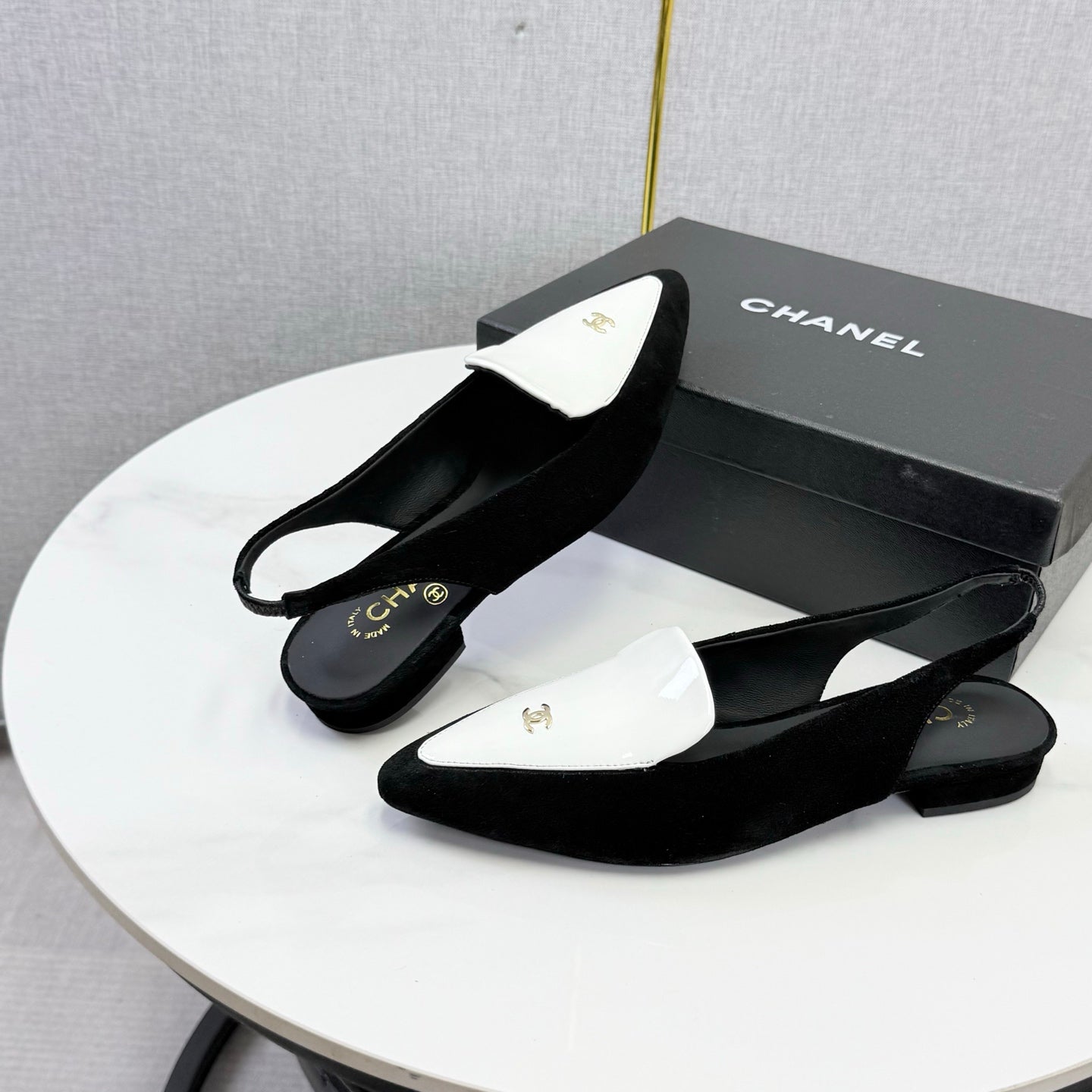 CC 26s Pointed Slingback Flat Black White Suede Patent Leather 972779