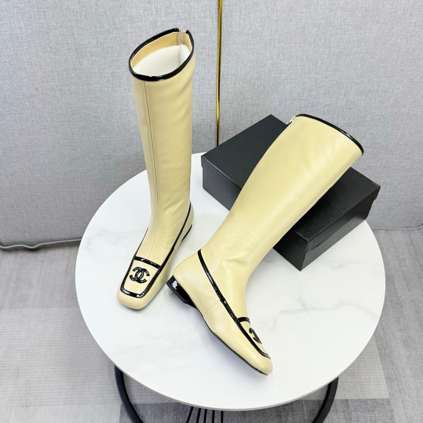 CC 26s Square Toe Low Heel Long Boots Black Beige Sheeepskin 972799