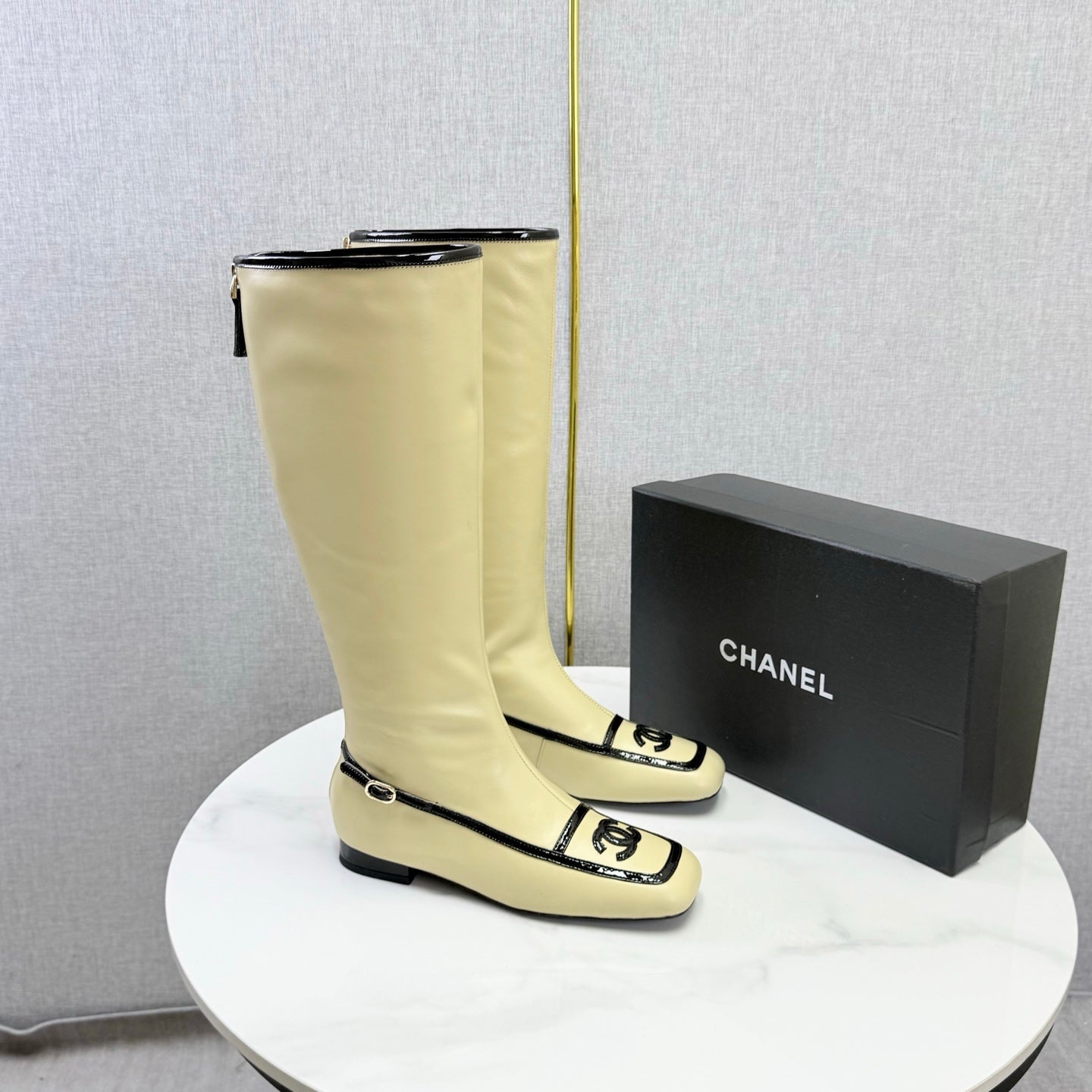 CC 26s Square Toe Low Heel Long Boots Black Beige Sheeepskin 972799